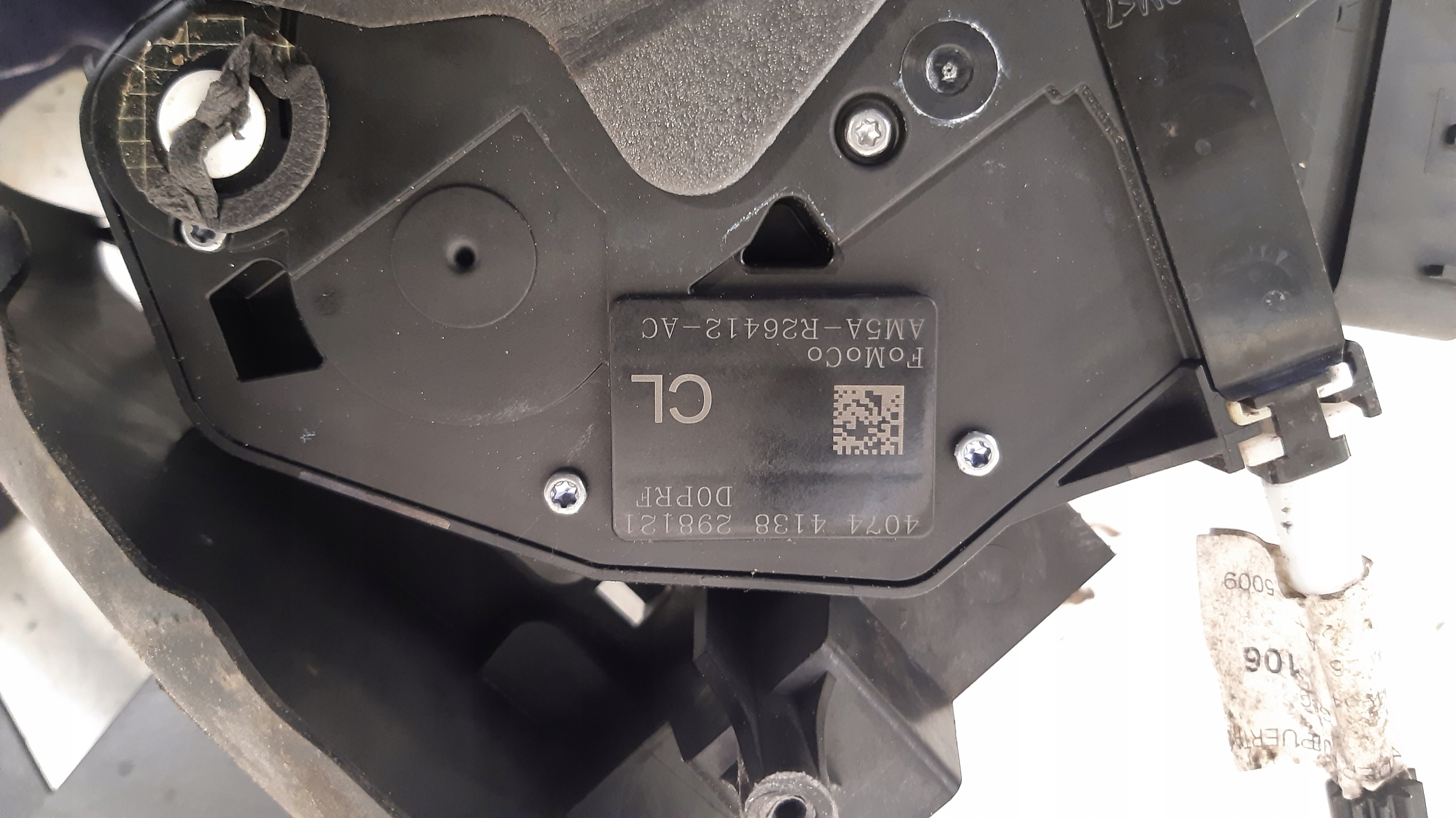 lock right rear part AM5AR26412AC Ford C-MAX MK2