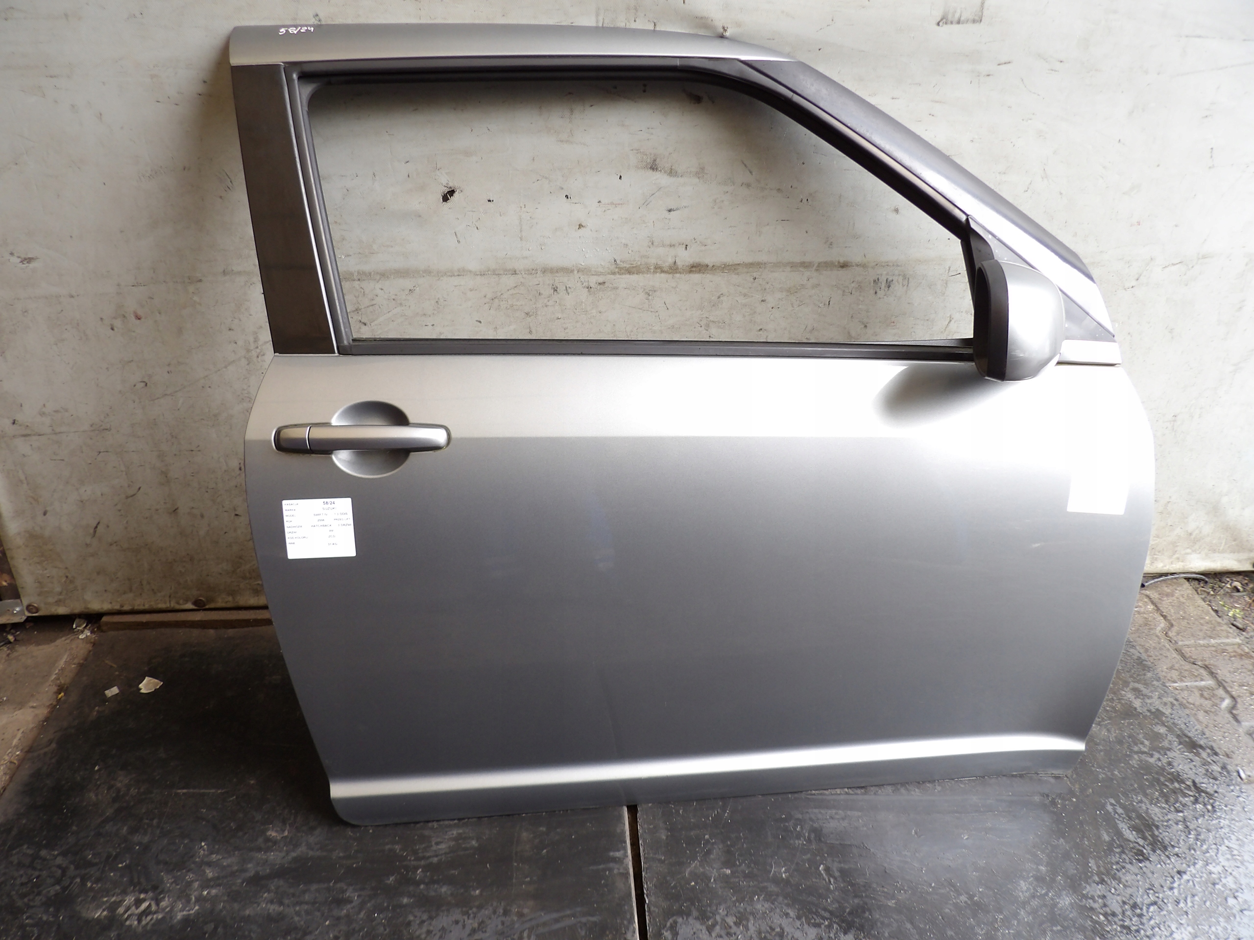 Suzuki Swift IV door front right lak. ZCD