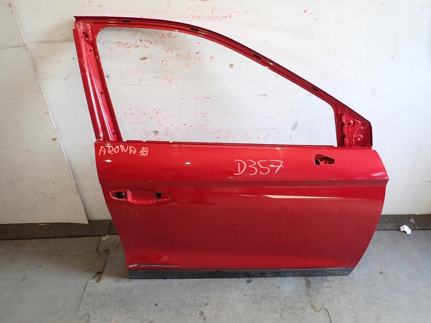door front front right SEAT ARONA 2017- 6F9831312A