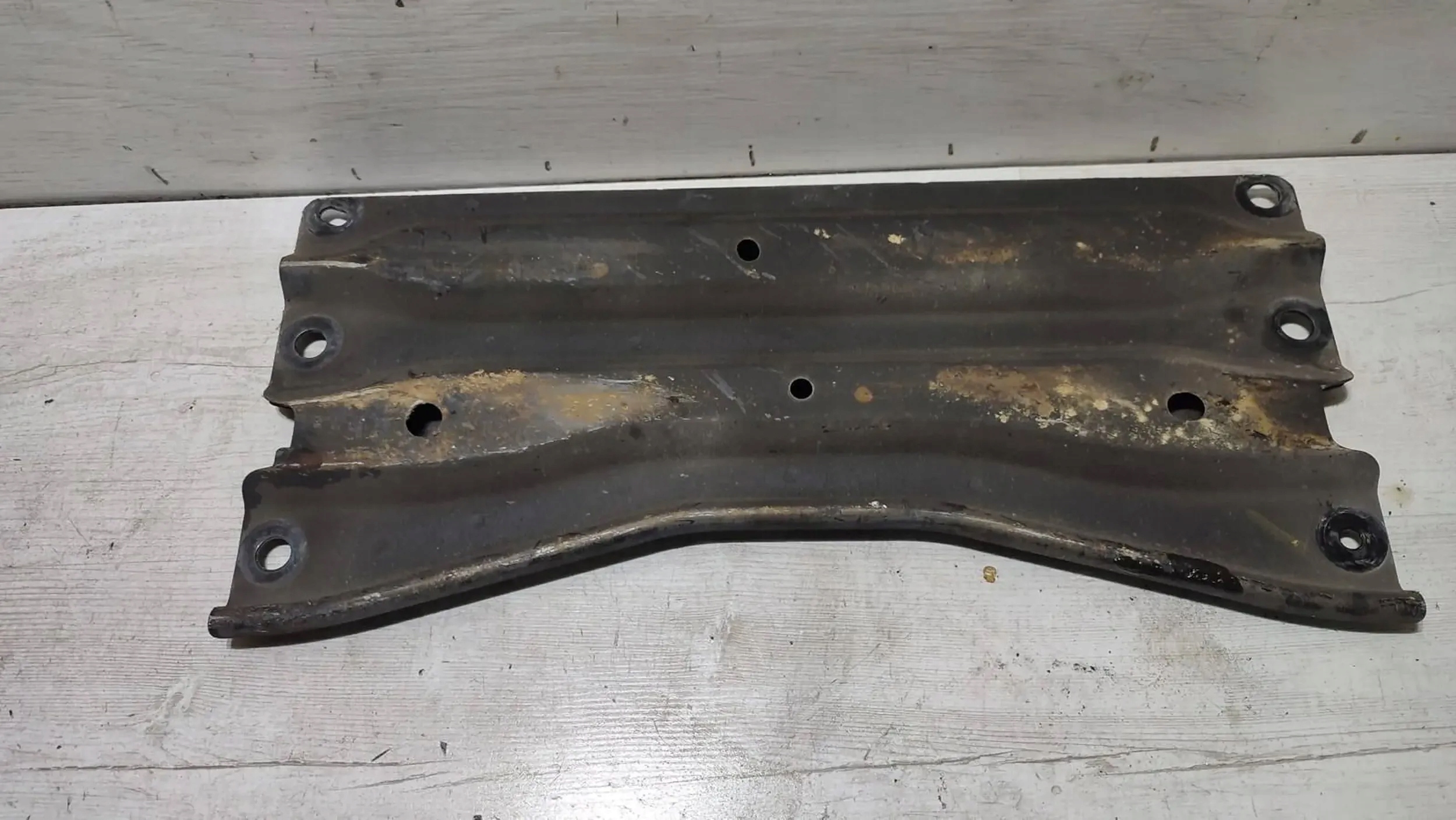 Mazda 3 III BM 17r cover lower of the engine