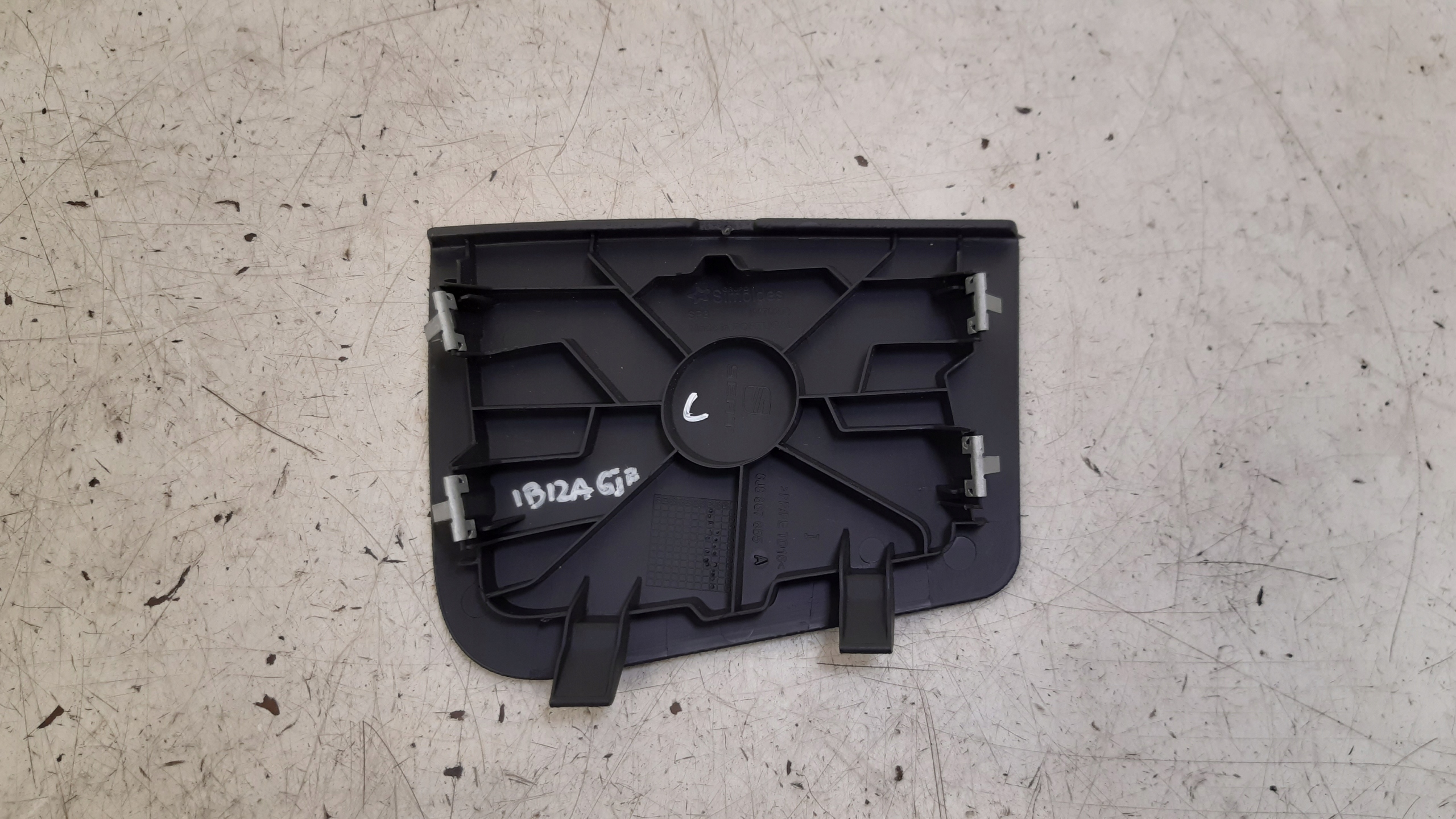 spoiler bonnet left Seat Ibiza 6J LIFT 1,2 TSI