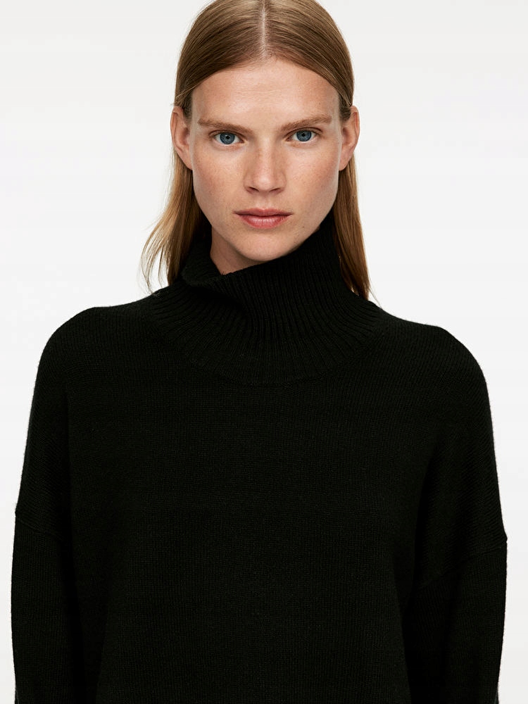 Sweter z wełny ARKET M Linia regular