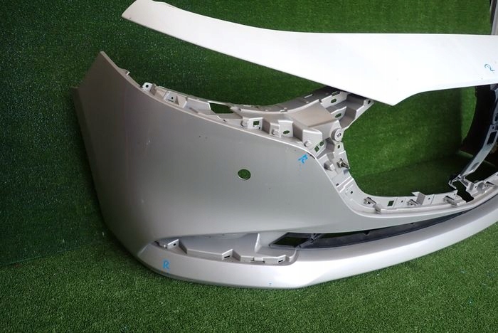 MAZDA 3 sedan 19- front bumper front
