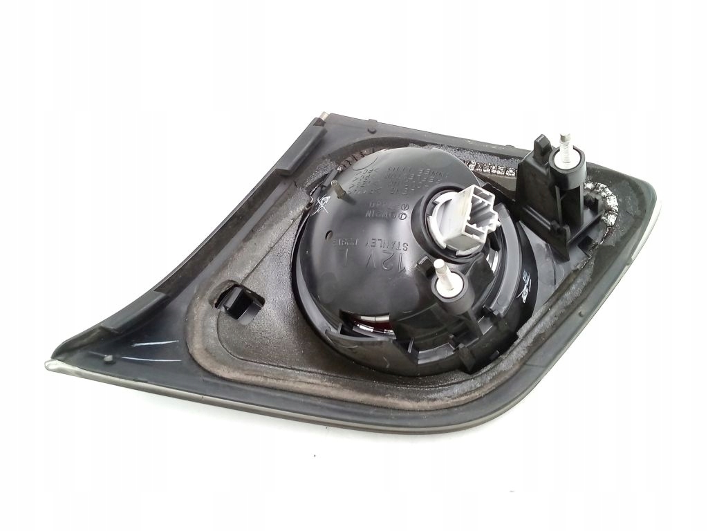 Mazda 3 BK HB hatchback light left rear part rear to the bonnet