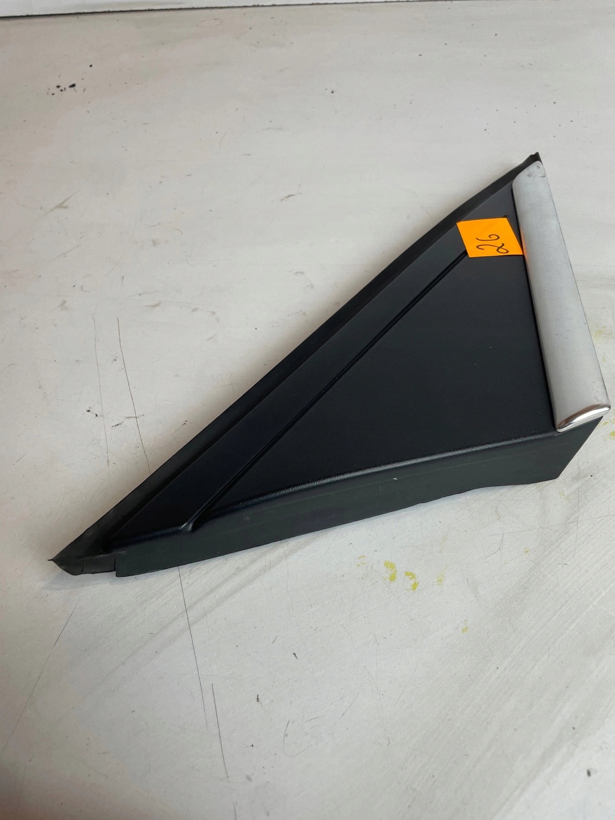 Couvre trojkat de couverture Aile Droite Avant Ford Focus MK3