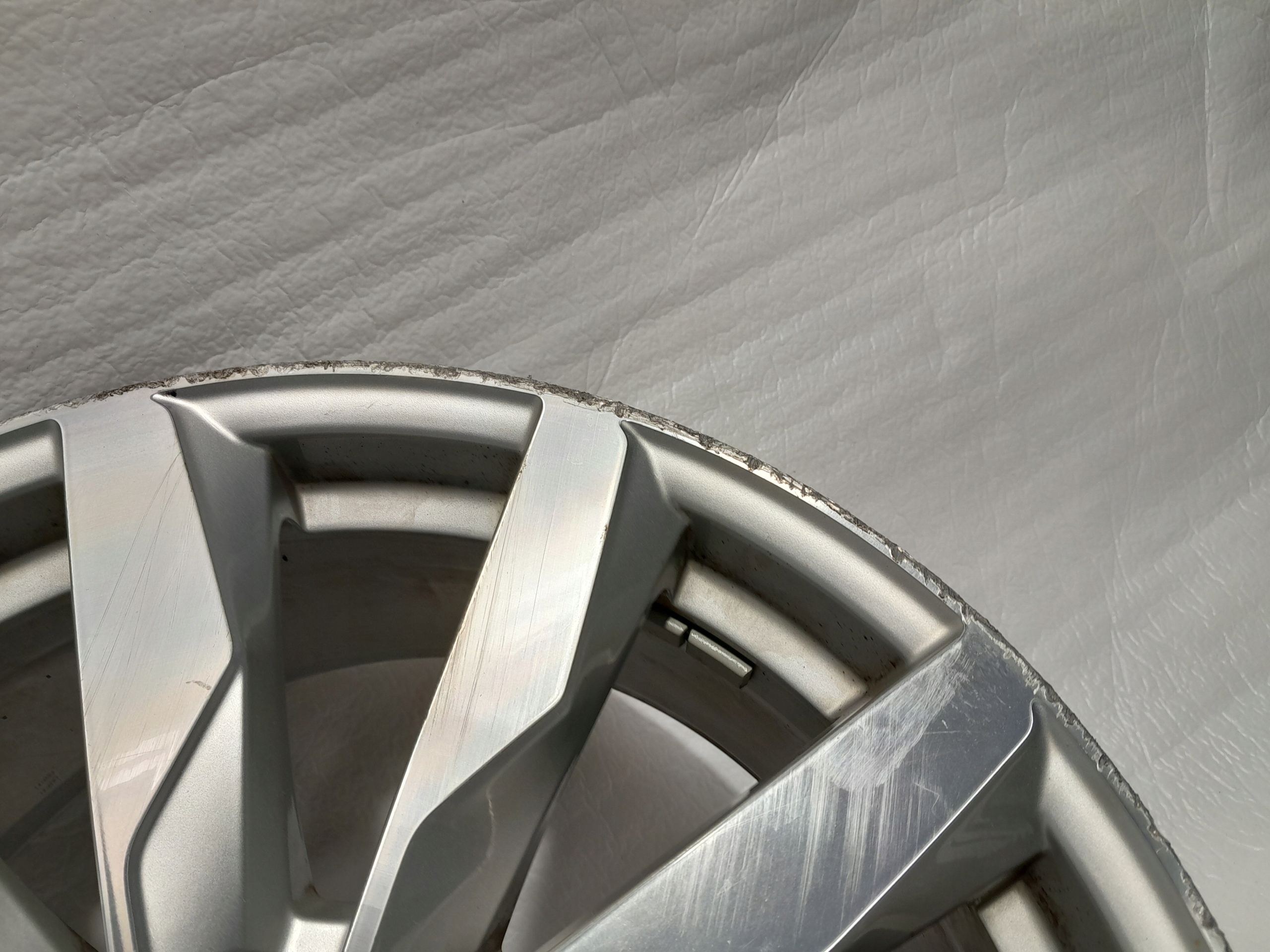 AUDI A4 B9 A5 8W A6 disk ALU 18'' CALI ORG. 8W0601025S