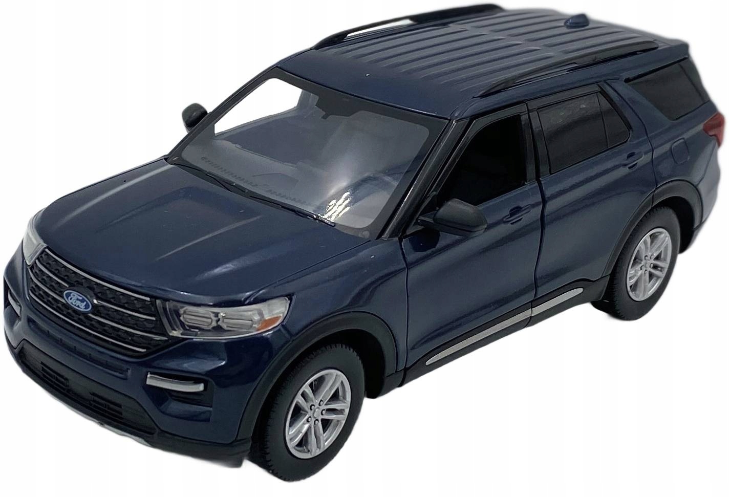 Ford Explorer Xlt 2022 model 1:24 Motormax 79378 tmavě modrá
