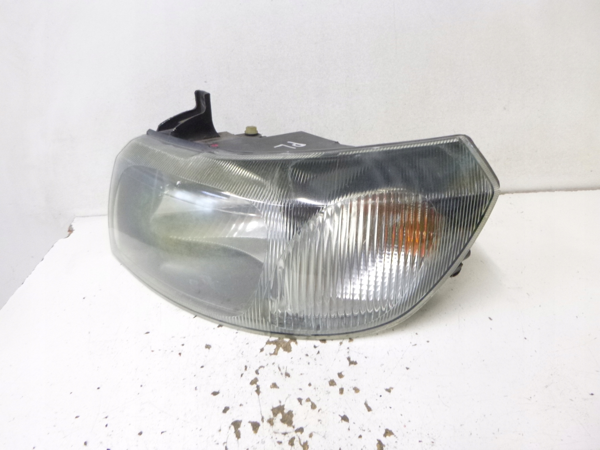 light front left Ford Transit V 2006r.