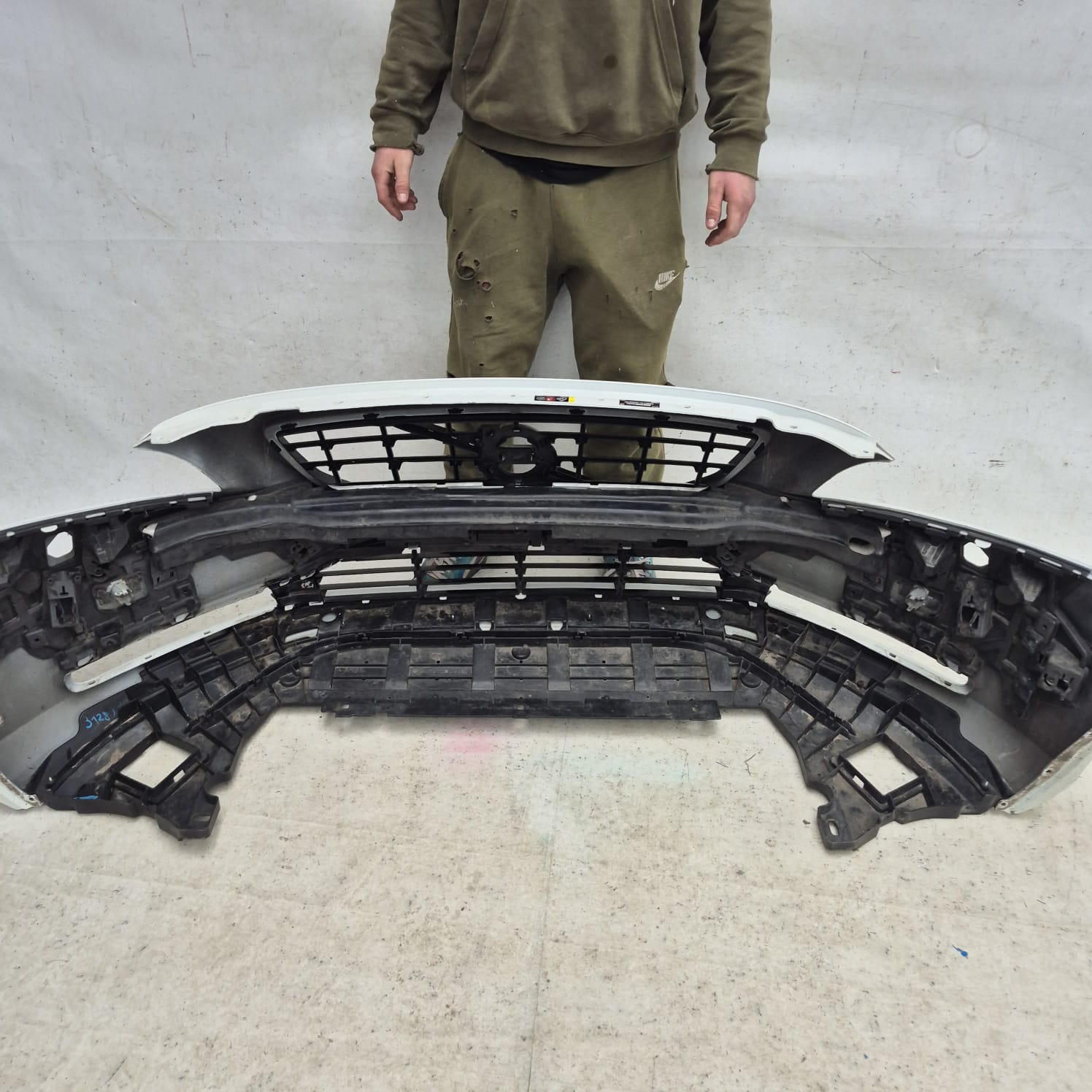 VOLVO V40 II 12-16 bumper front front PDC SPR 31283732