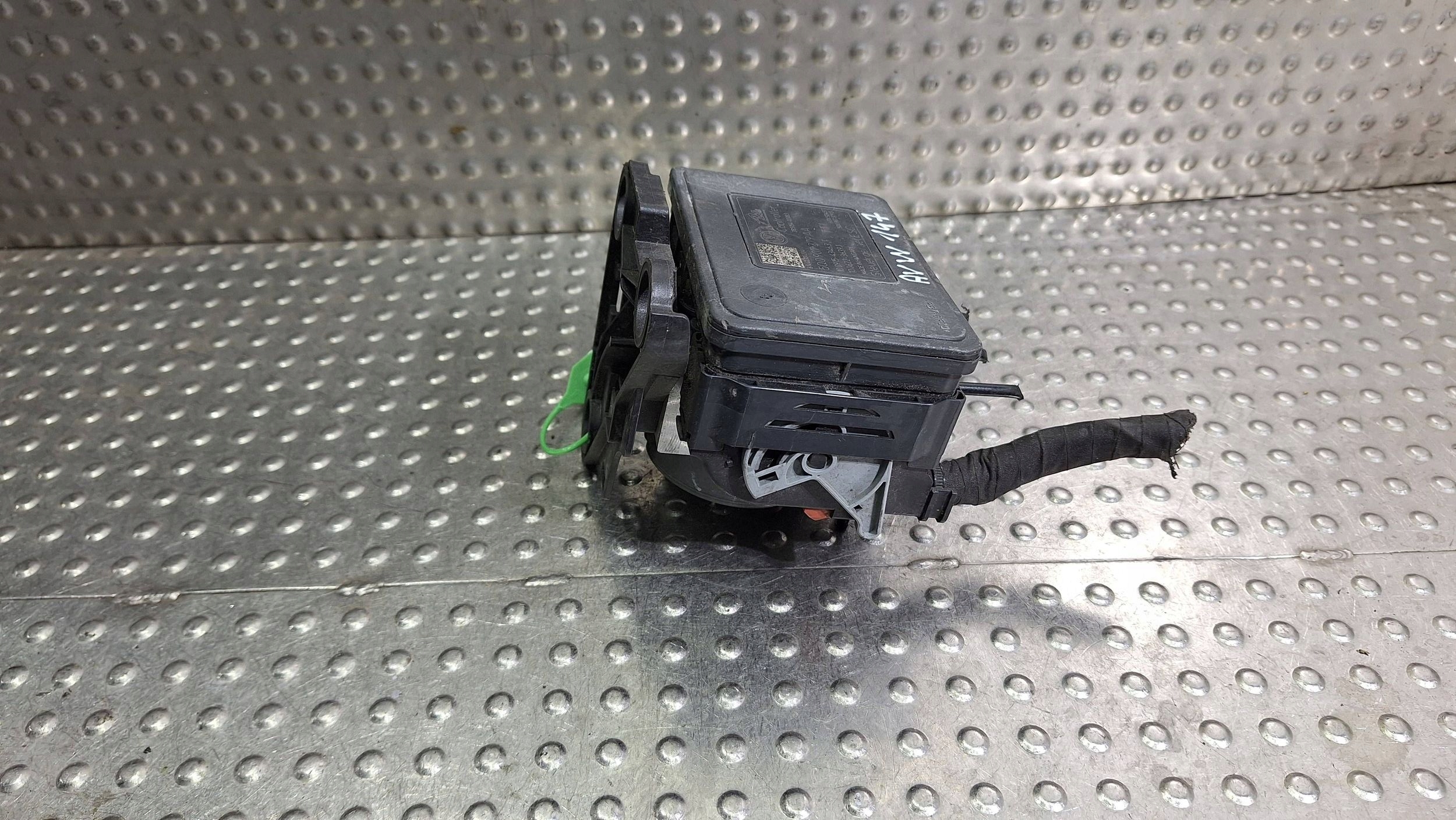 pump control unit ABS 5Q0614517T 5Q0907379AA AUDI A3 8V GOLF VII