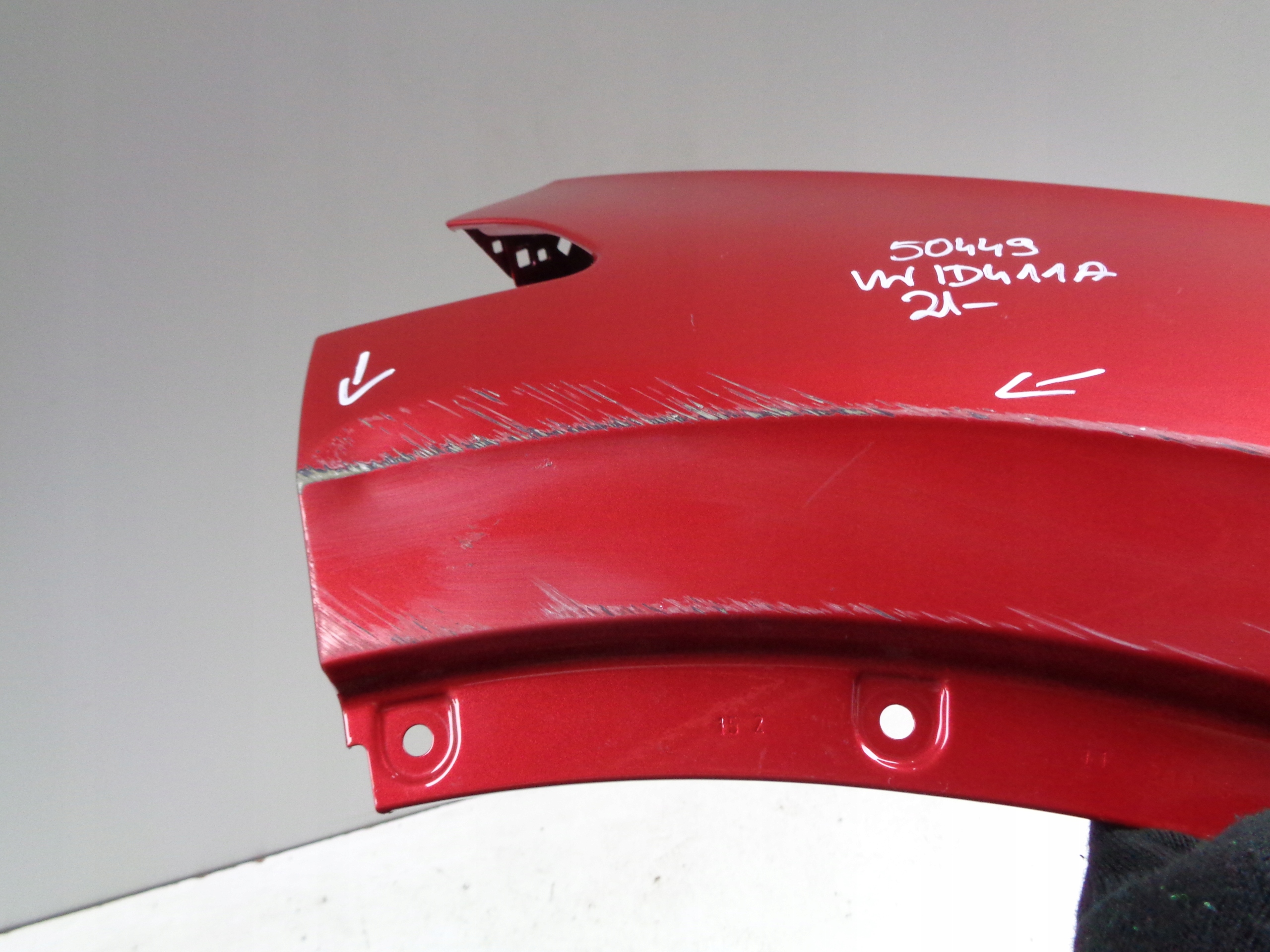 fender left front VW ID4 11A 21- NR 50449