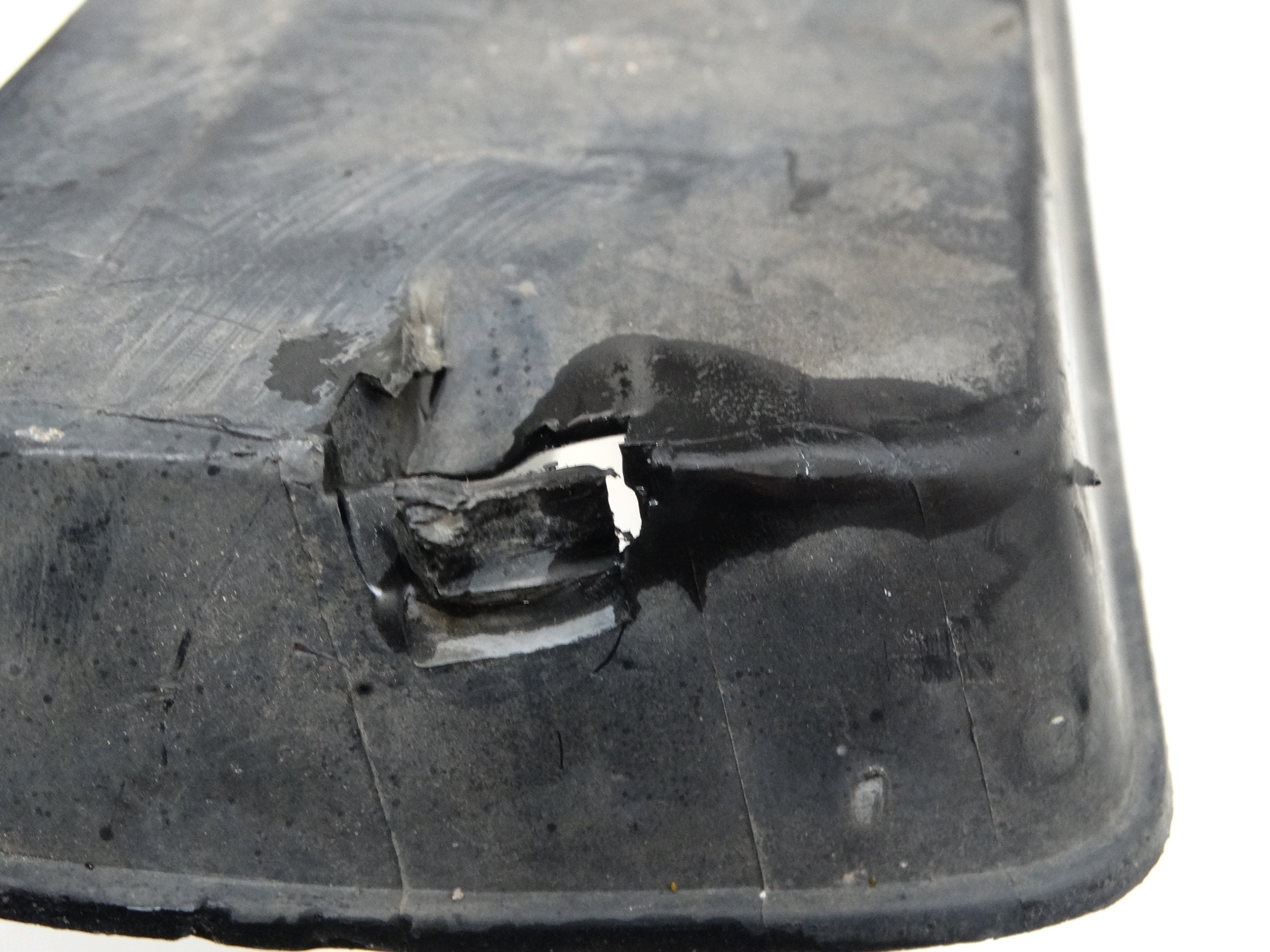 mřížka nárazníku levý předek AUDI A4 B5 LIFT 8D0807345