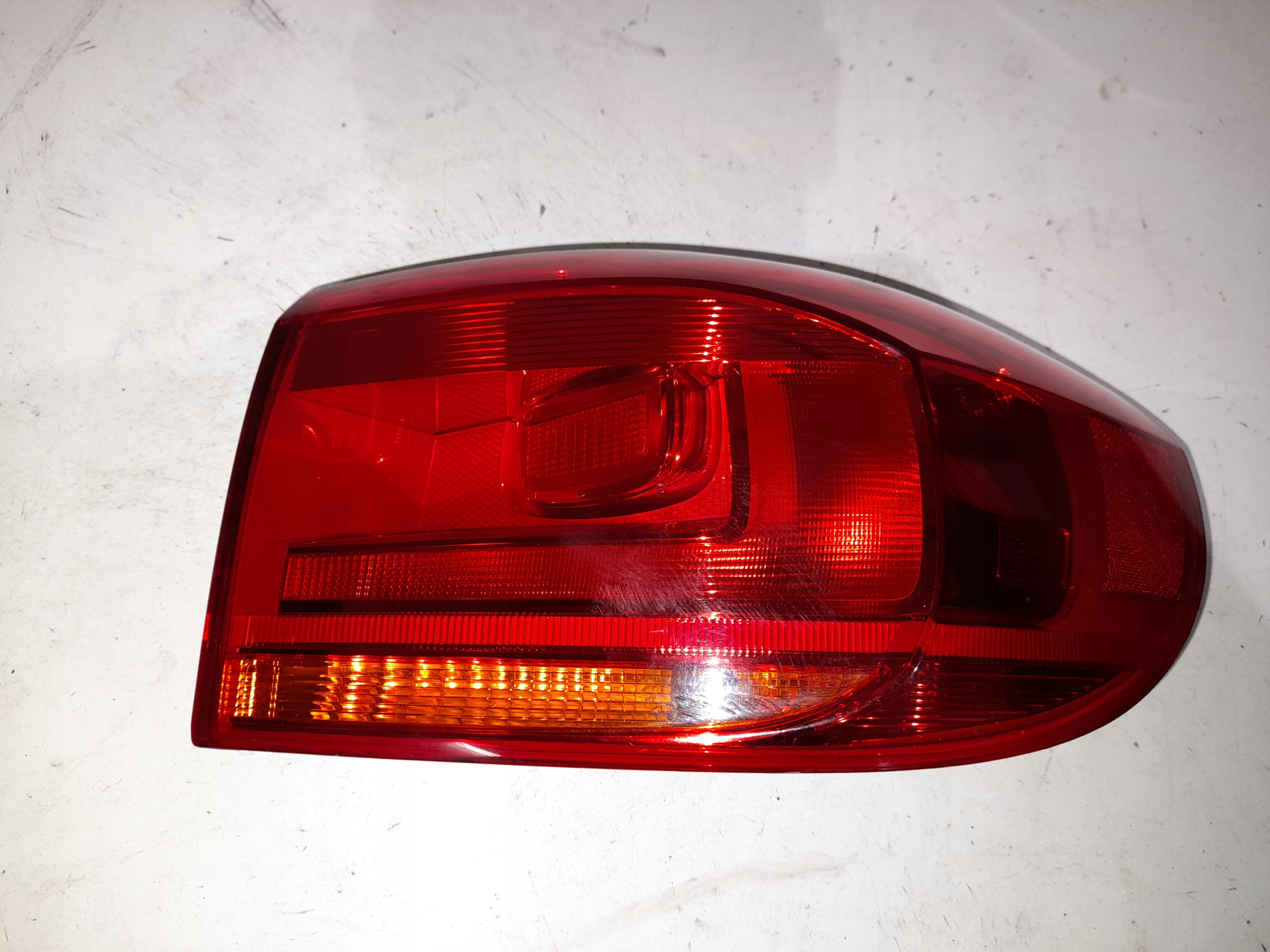 VW TIGUAN LICHT HECK RECHTS