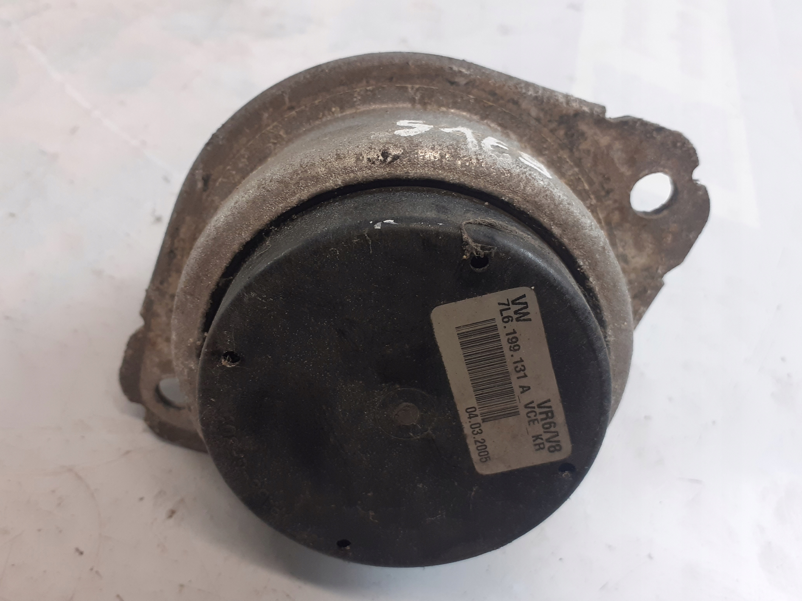 VW TOUAREG engine mount
