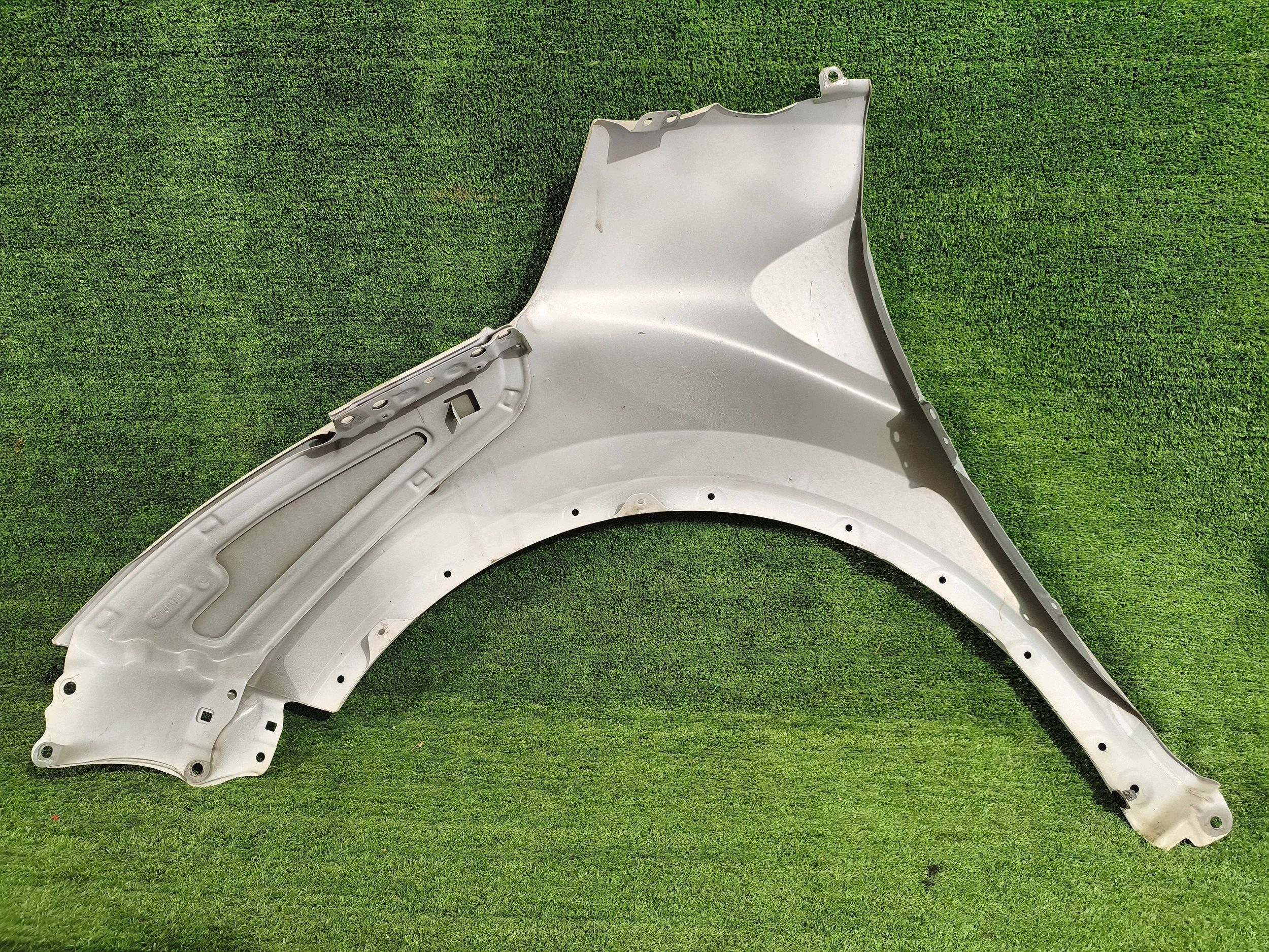 fender front right TOYOTA C-HR CHR 16- NR.789
