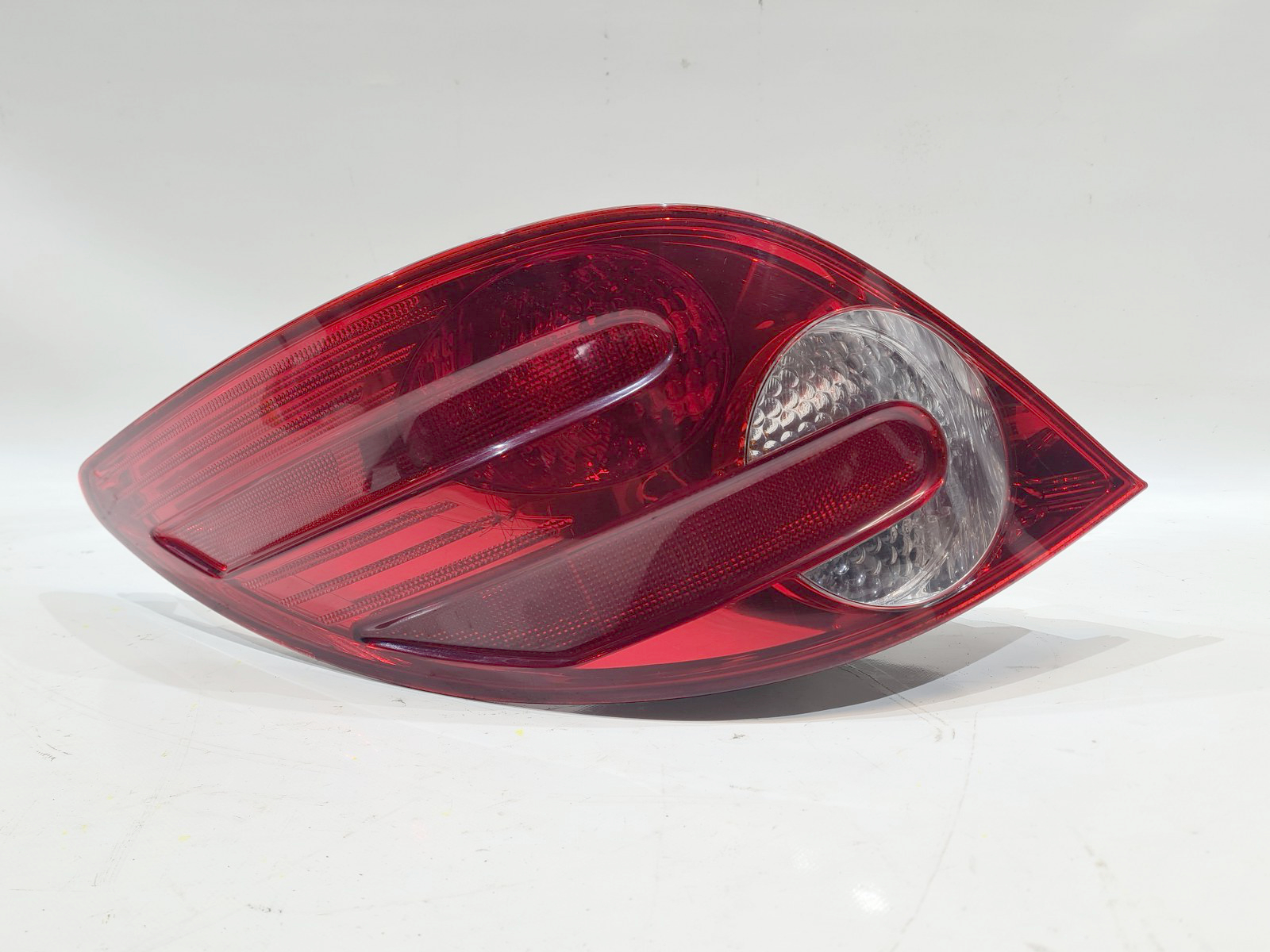 фонарь левый MERCEDES W251 A2518201764 A2518201564 европа