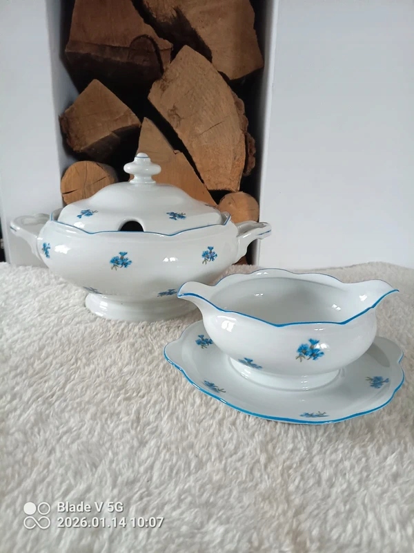 Waza oraz sosjerka porcelana Wawel