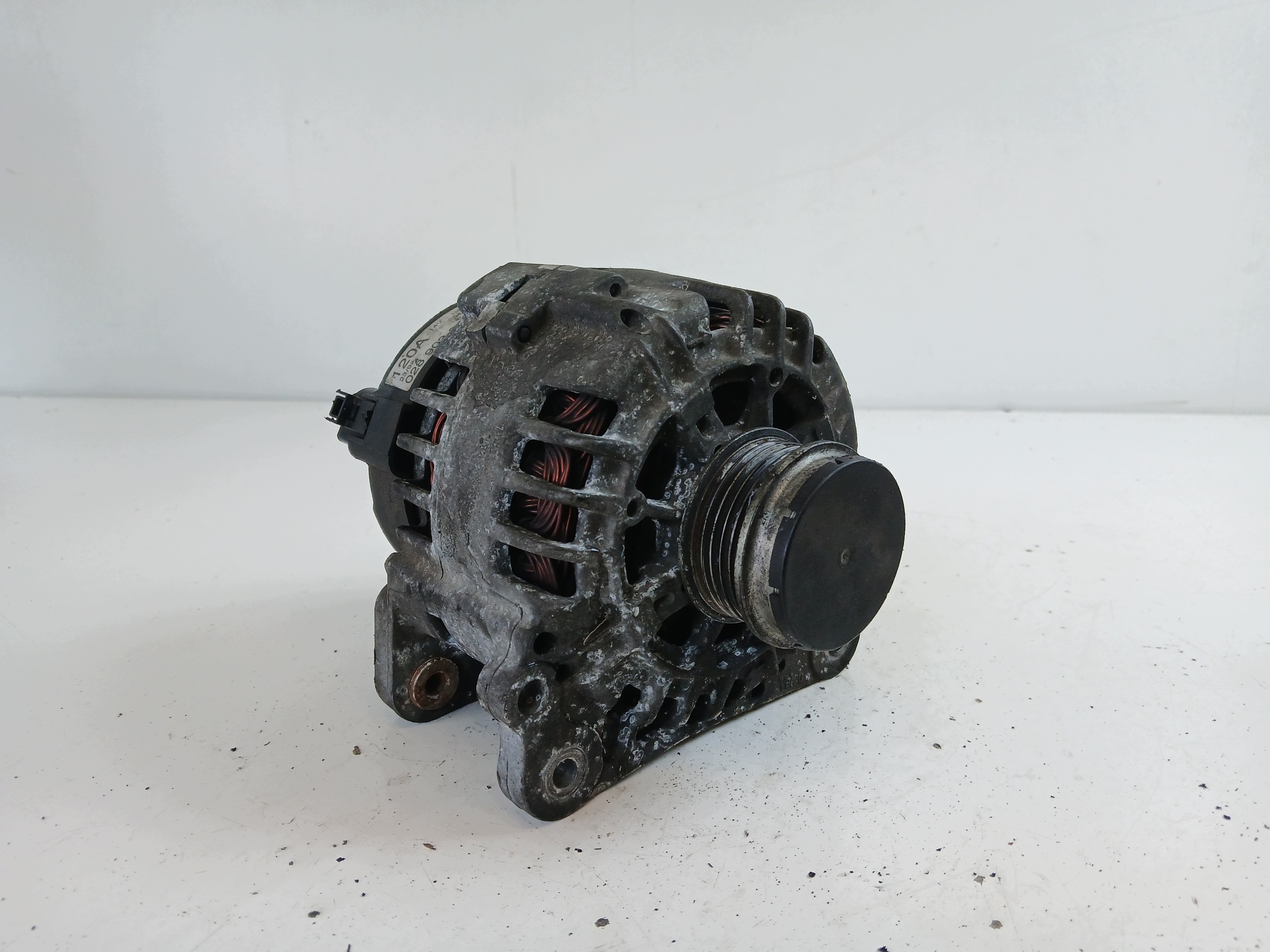 VW PASSAT B5 1.9 TDI alternator 028903029E 120A