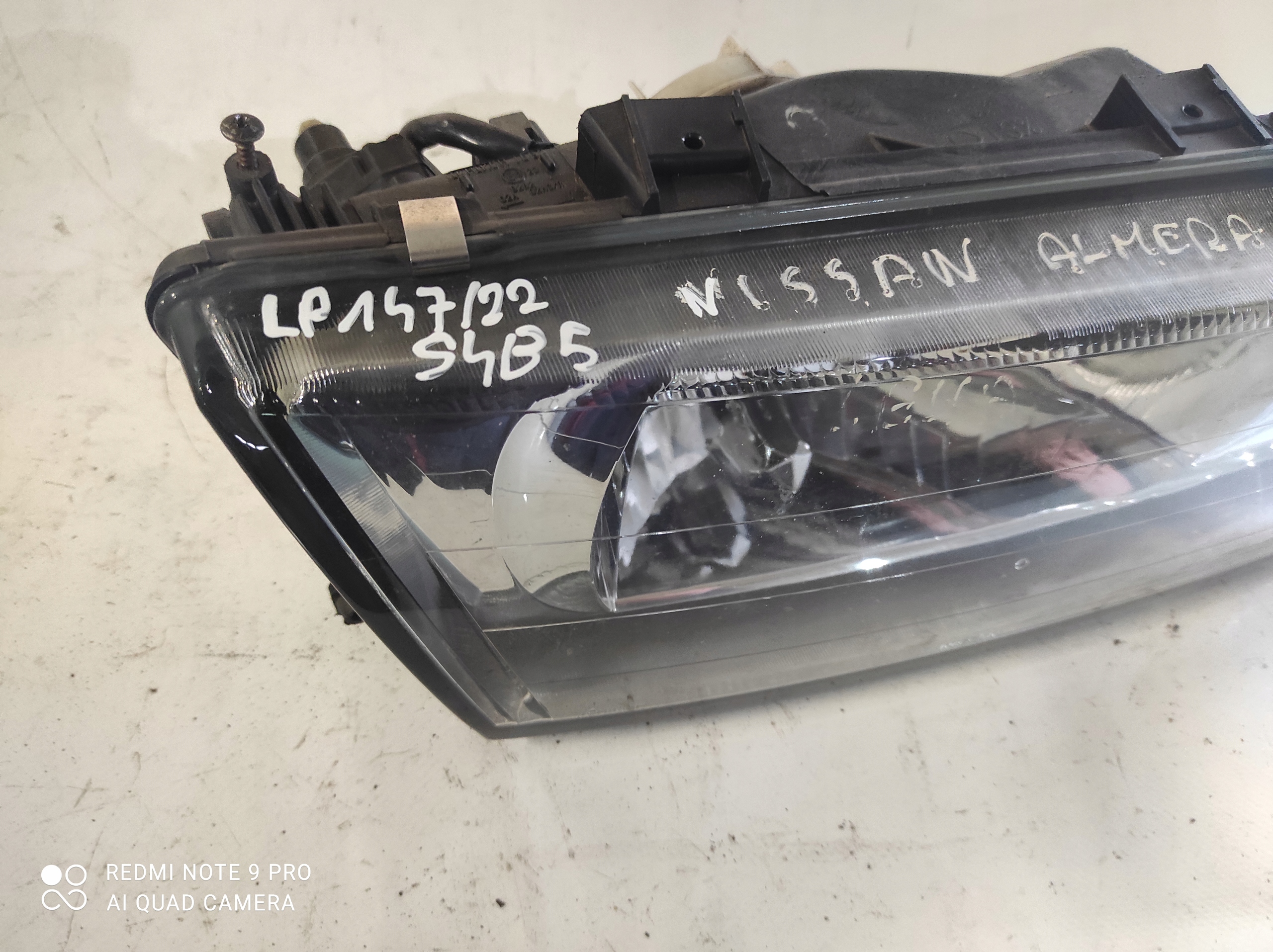 REFLEKTOR right light PTAWA front NISSAN ALMERA and