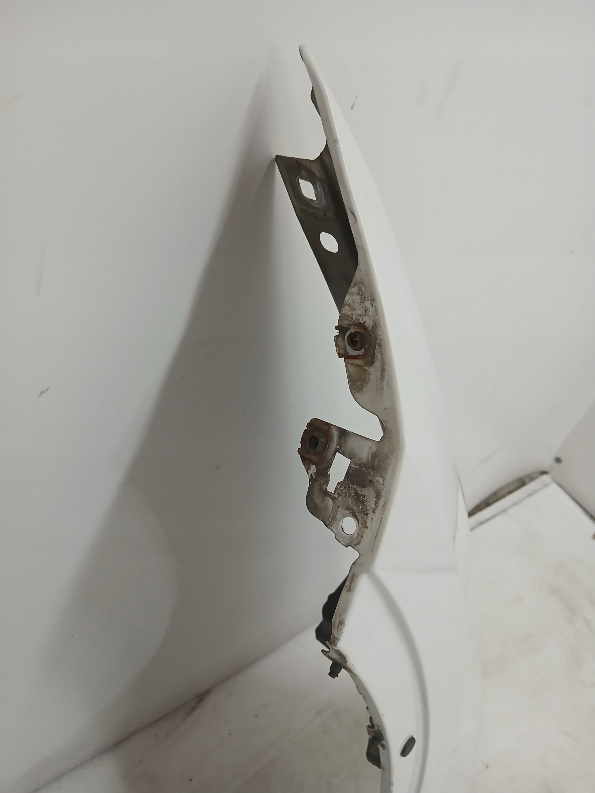 fender left front BMW X1 E84 300