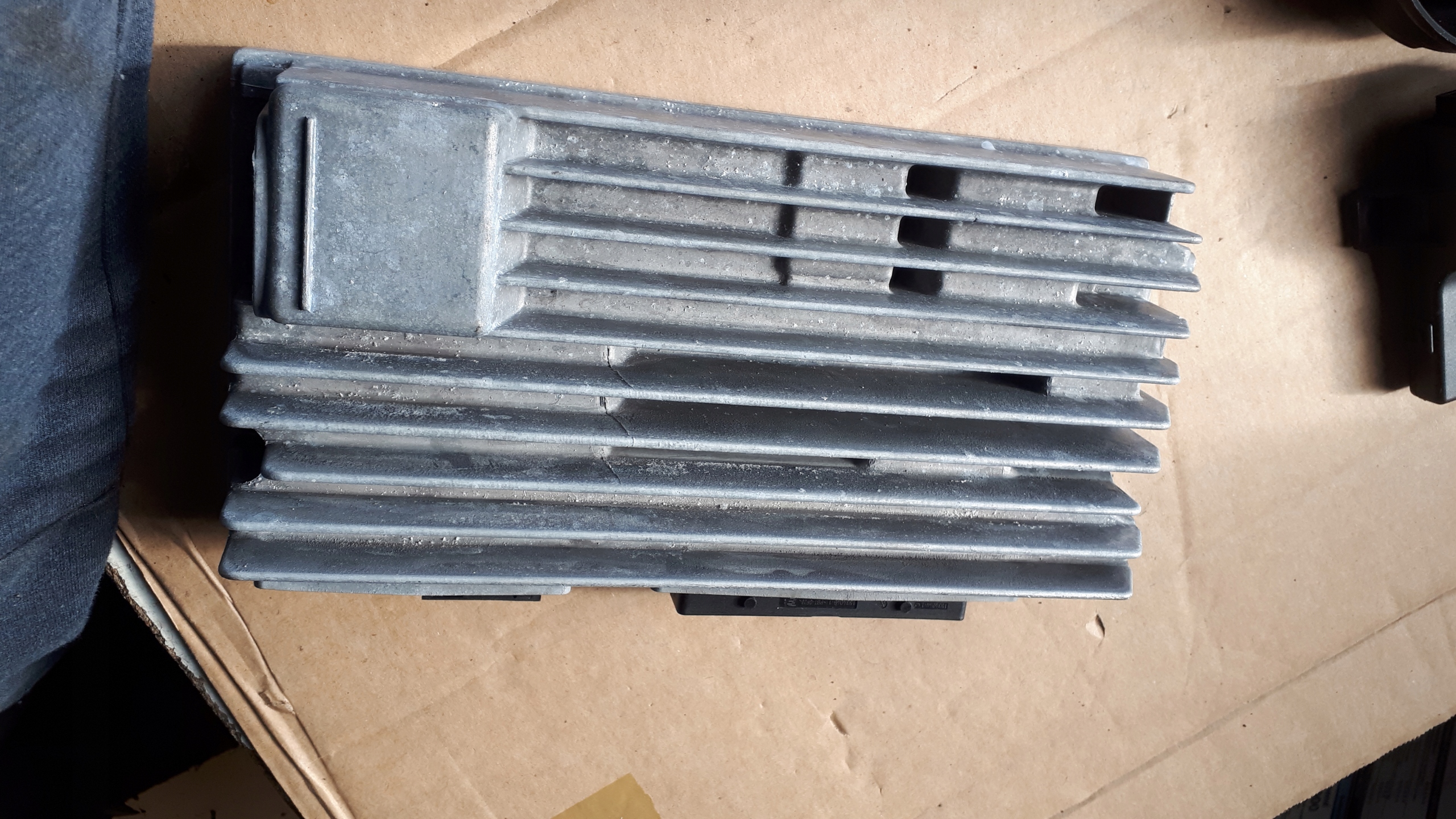 S4 B8 LIFT A4 amplifier bang OLUFSEN 8T1035223A