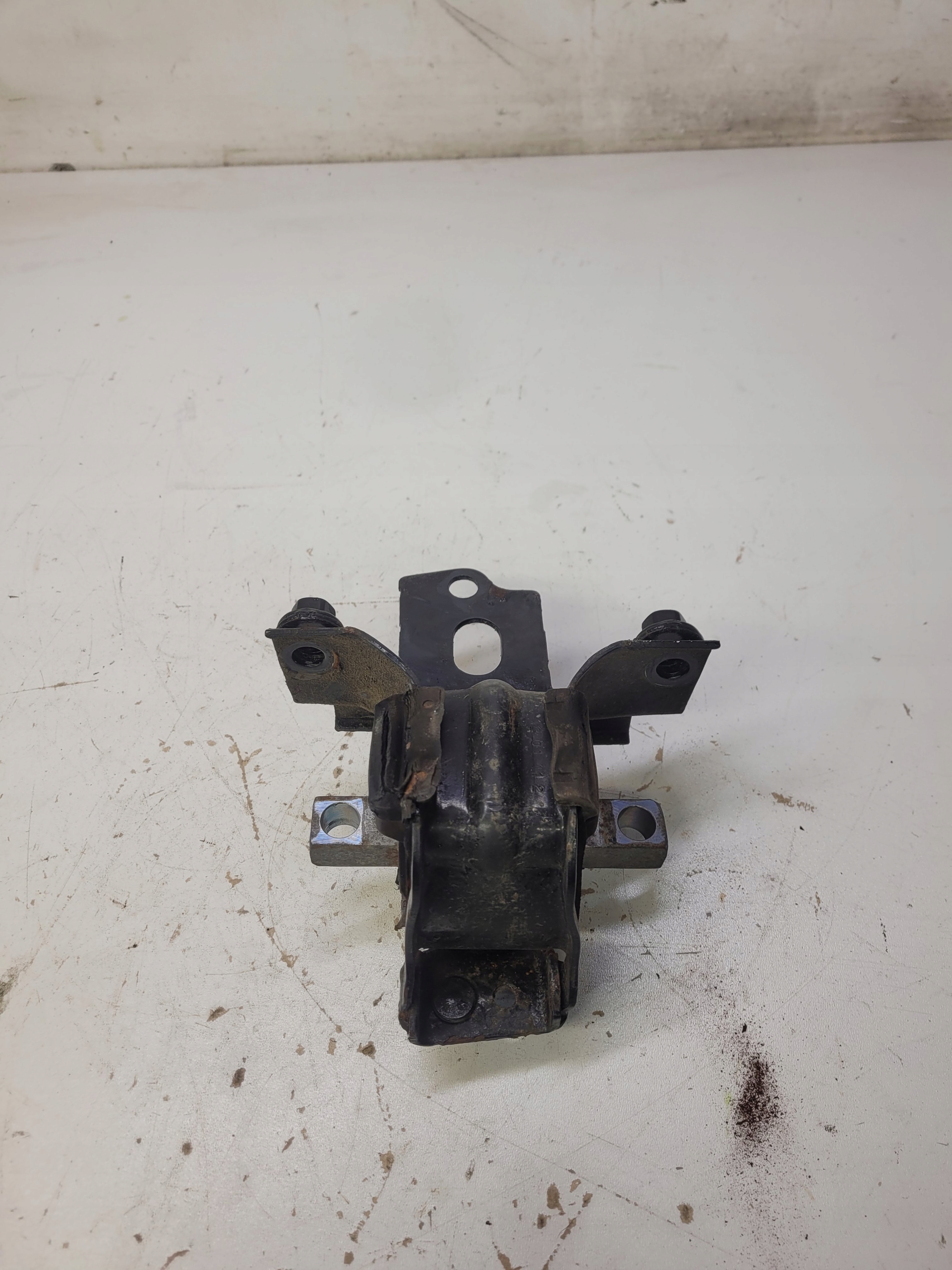 holder engine mount AUDI A1 VW SEAT 6R0199555