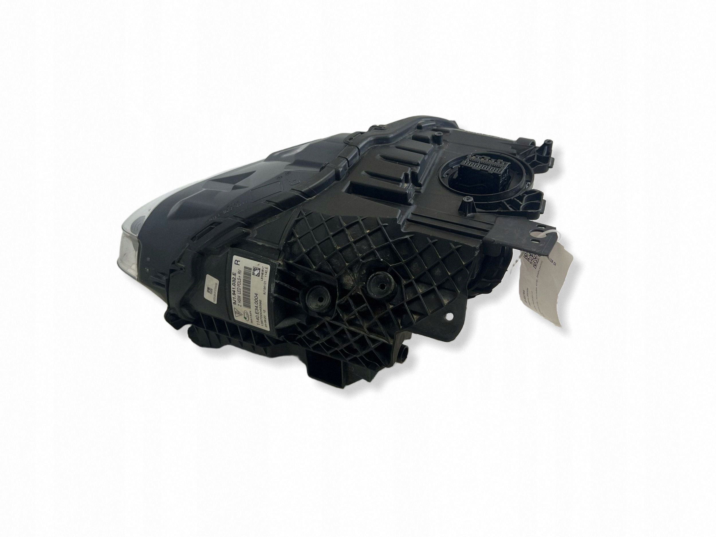 PORSCHE TAYCAN 9J1 REFLEKTOR 9J1941032E