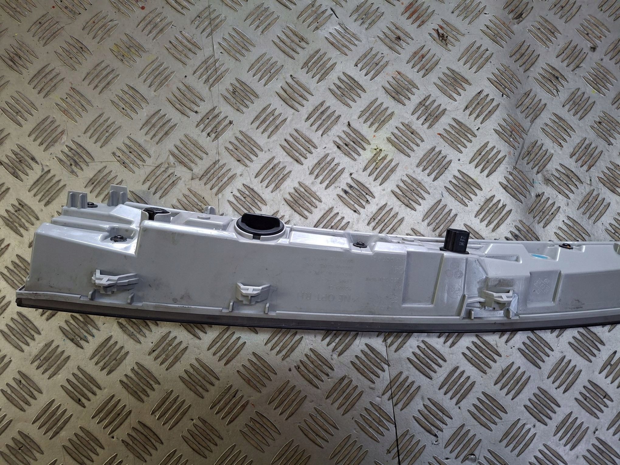 light right front LED moulding HYUNDAI IONIQ 5 2021R->