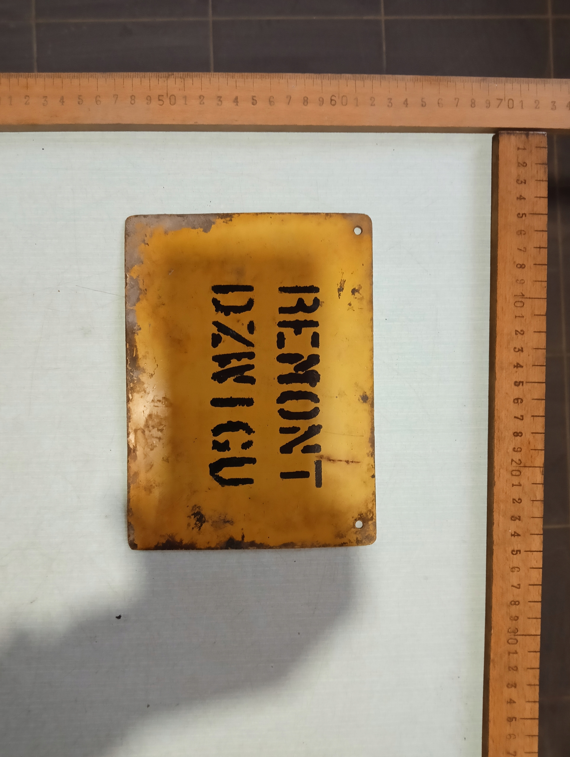 Stara tablica BHP nr.7