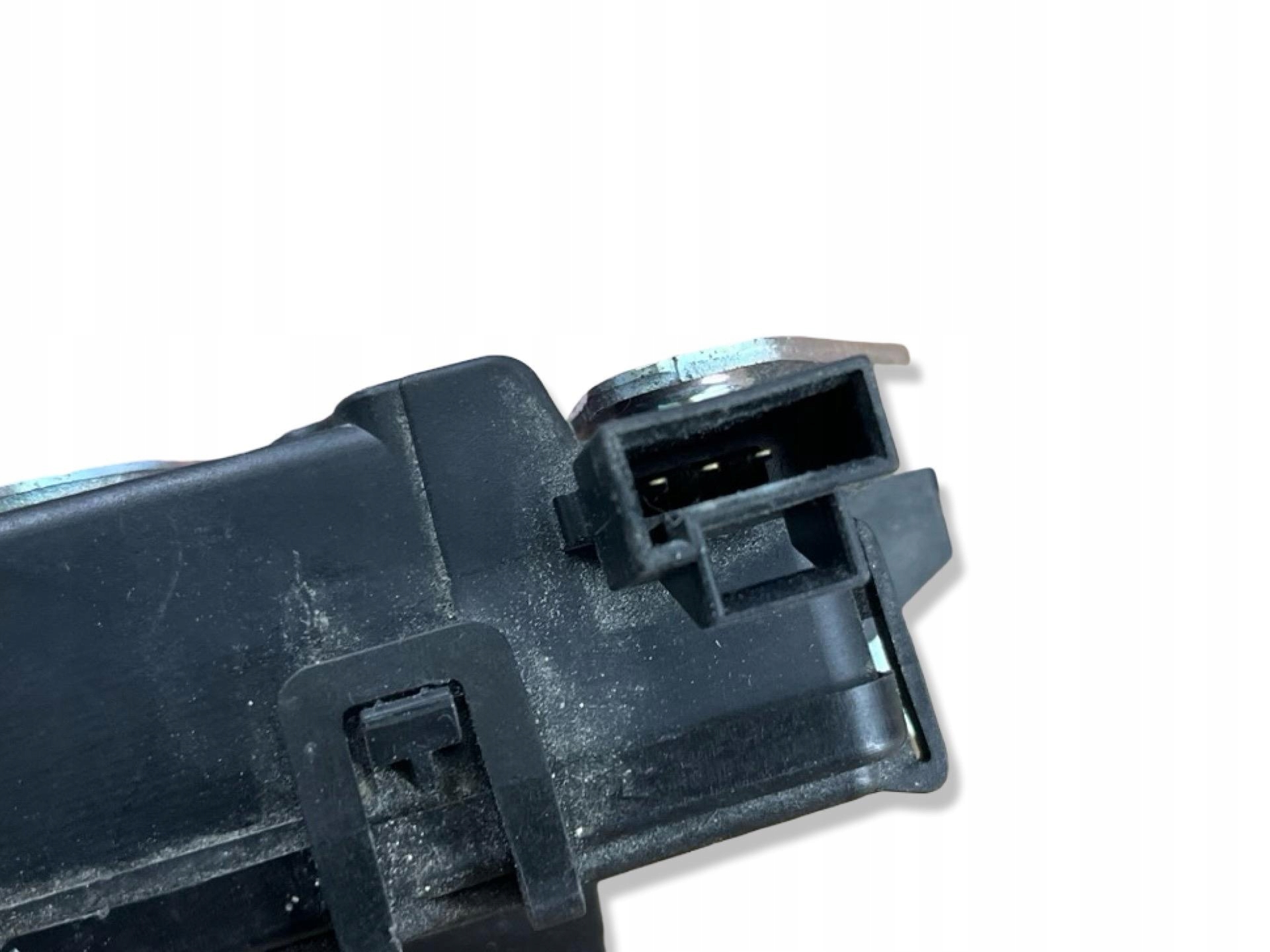 lock bonnet boot Opel Zafira B facelift 2011 13117285