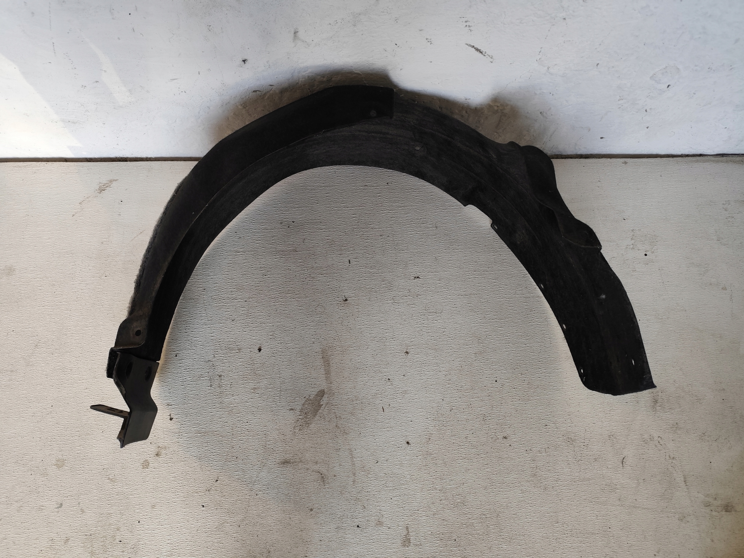 KIA CARENS IV 2013 mudguard rear. right