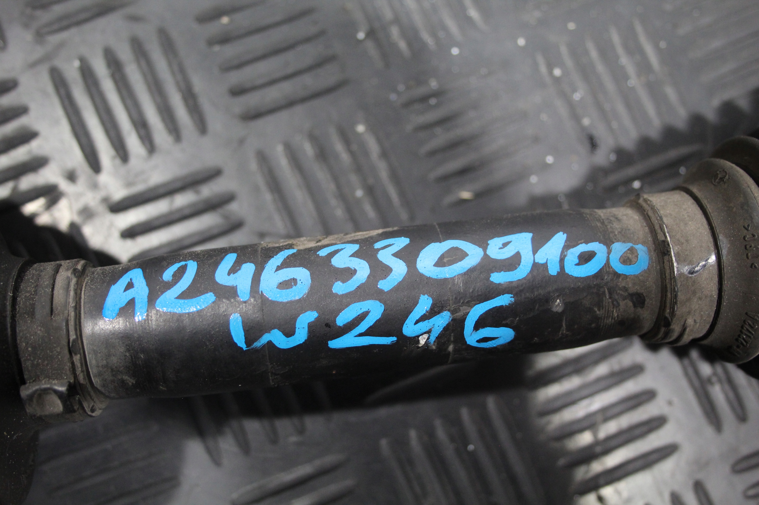 semi-axis semi-axis right front B-KLASA W246 LIFT AMG A2463309100