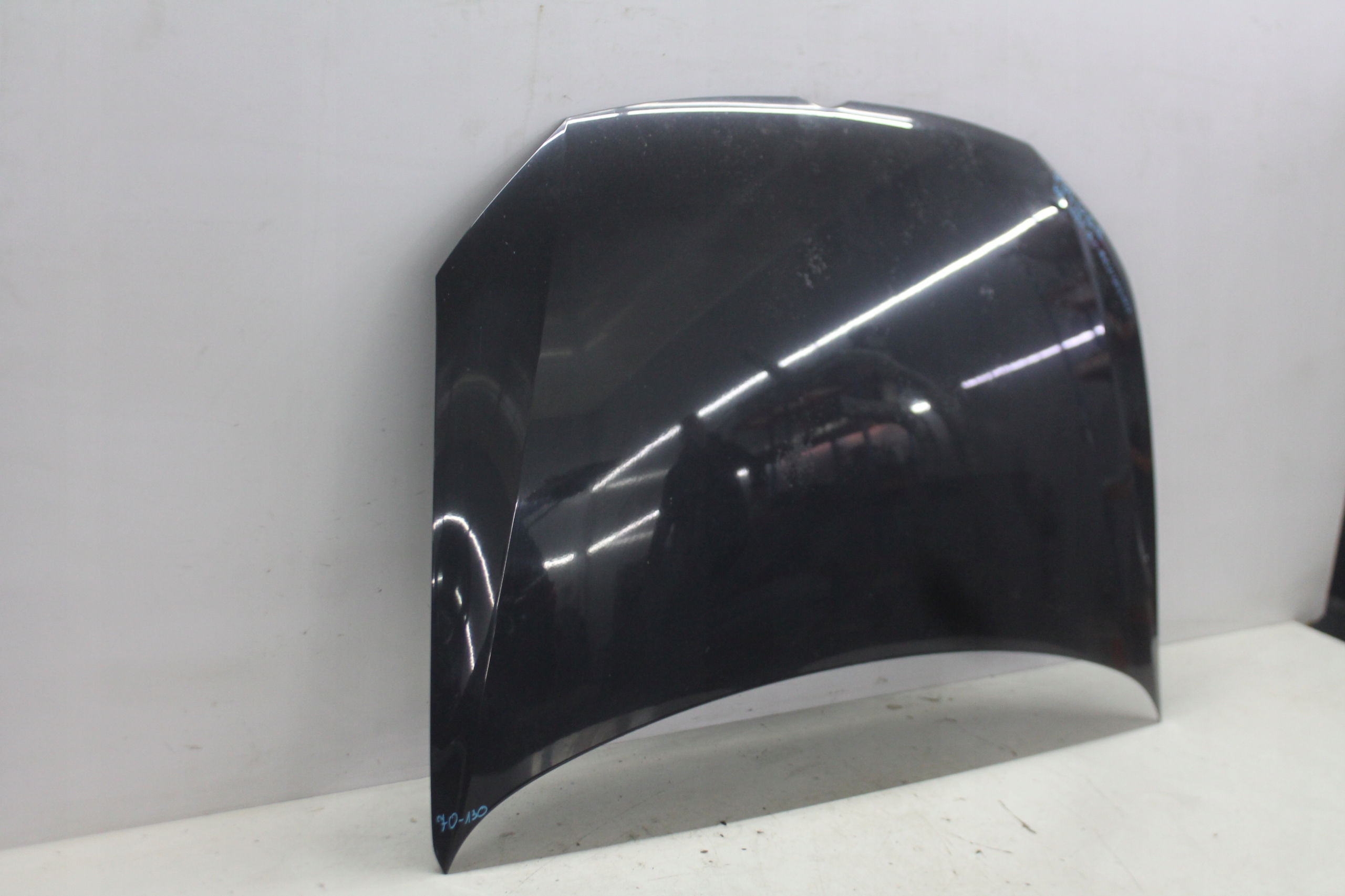 Capot VW POLO 6R des roues. LC9X 09-17