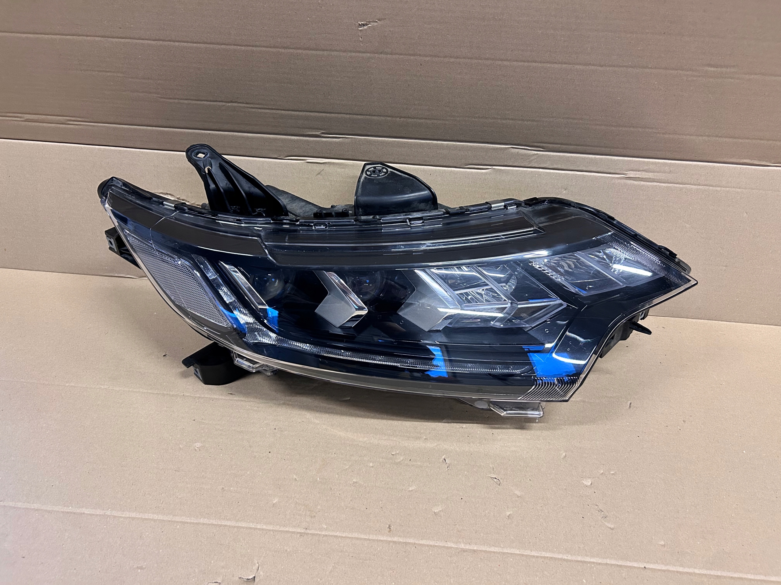 REFLEKTOR right MITSUBISHI OUTLANDER III LIFT nr.00