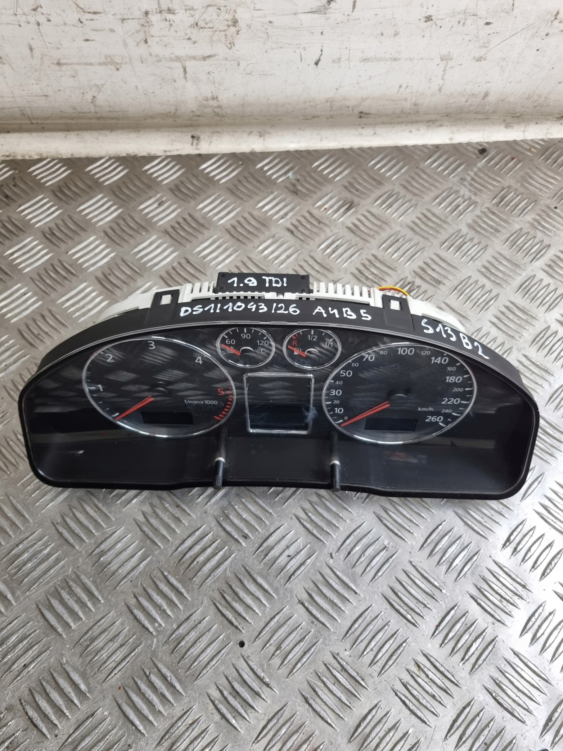 kombiinstrument AUDI A4 B5 1.9 TDI
