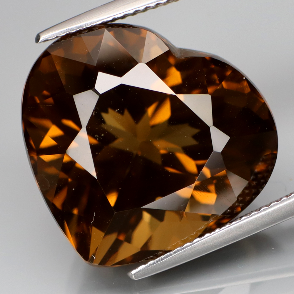 Přírodní křemen 26,01 ct Krásné velké srdce video IKW1033