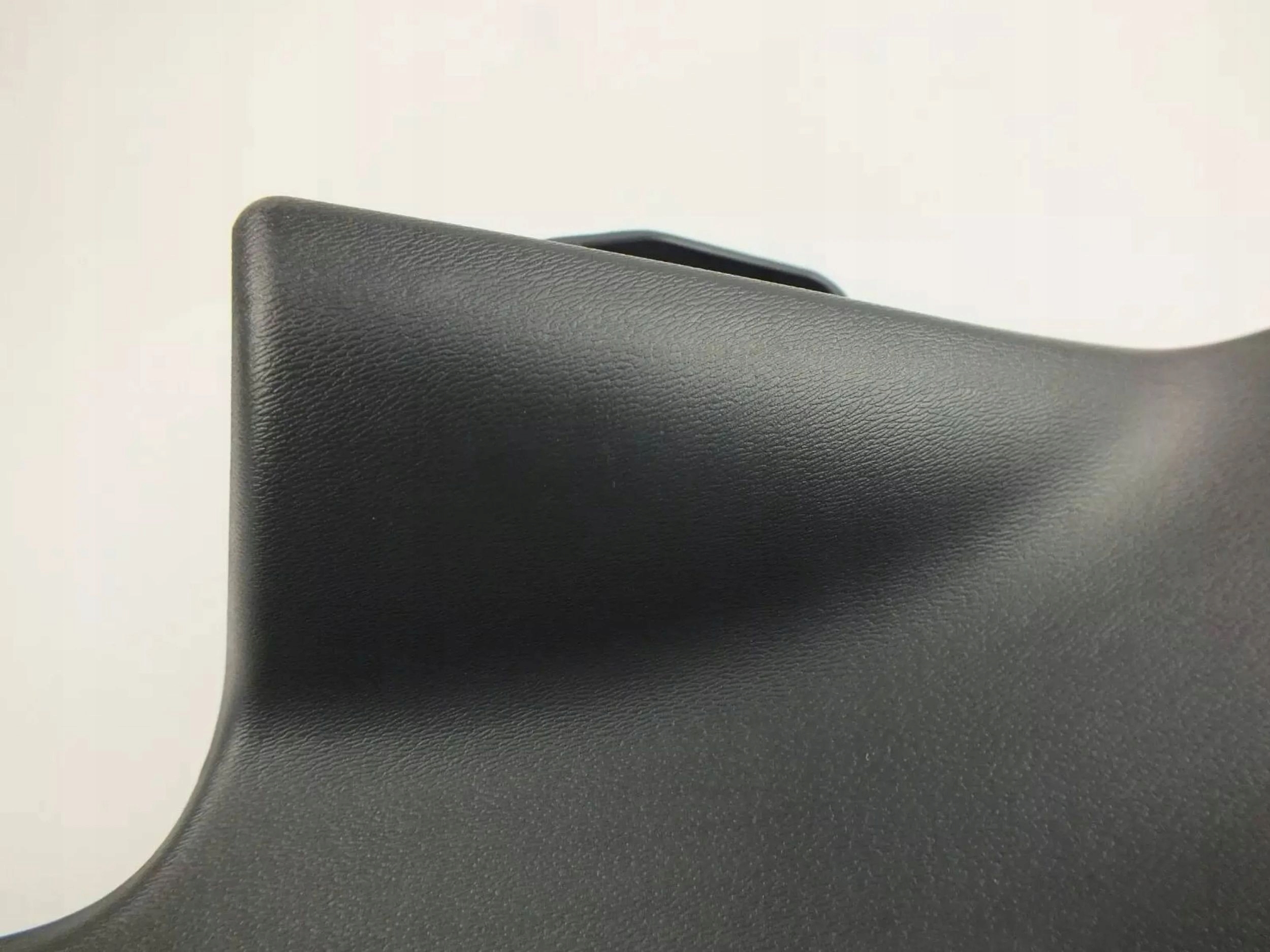 Volvo S60 2015 moulding threshold rear