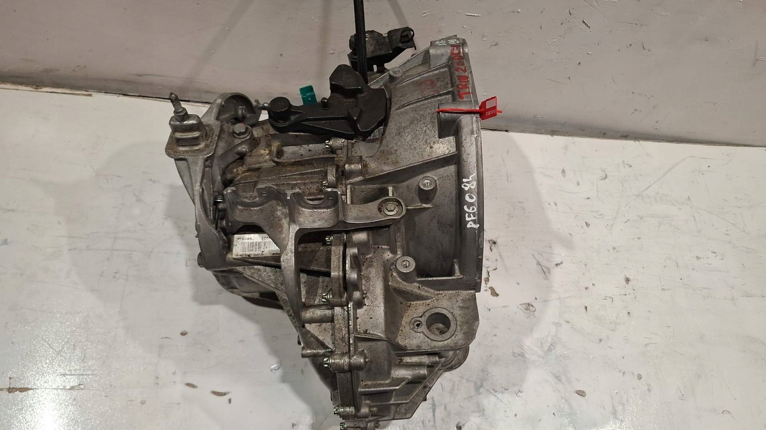Boîte de vitesses PF6084 Renault Trafic III 2.0 DCi Comme Neuf przebieg 7tys