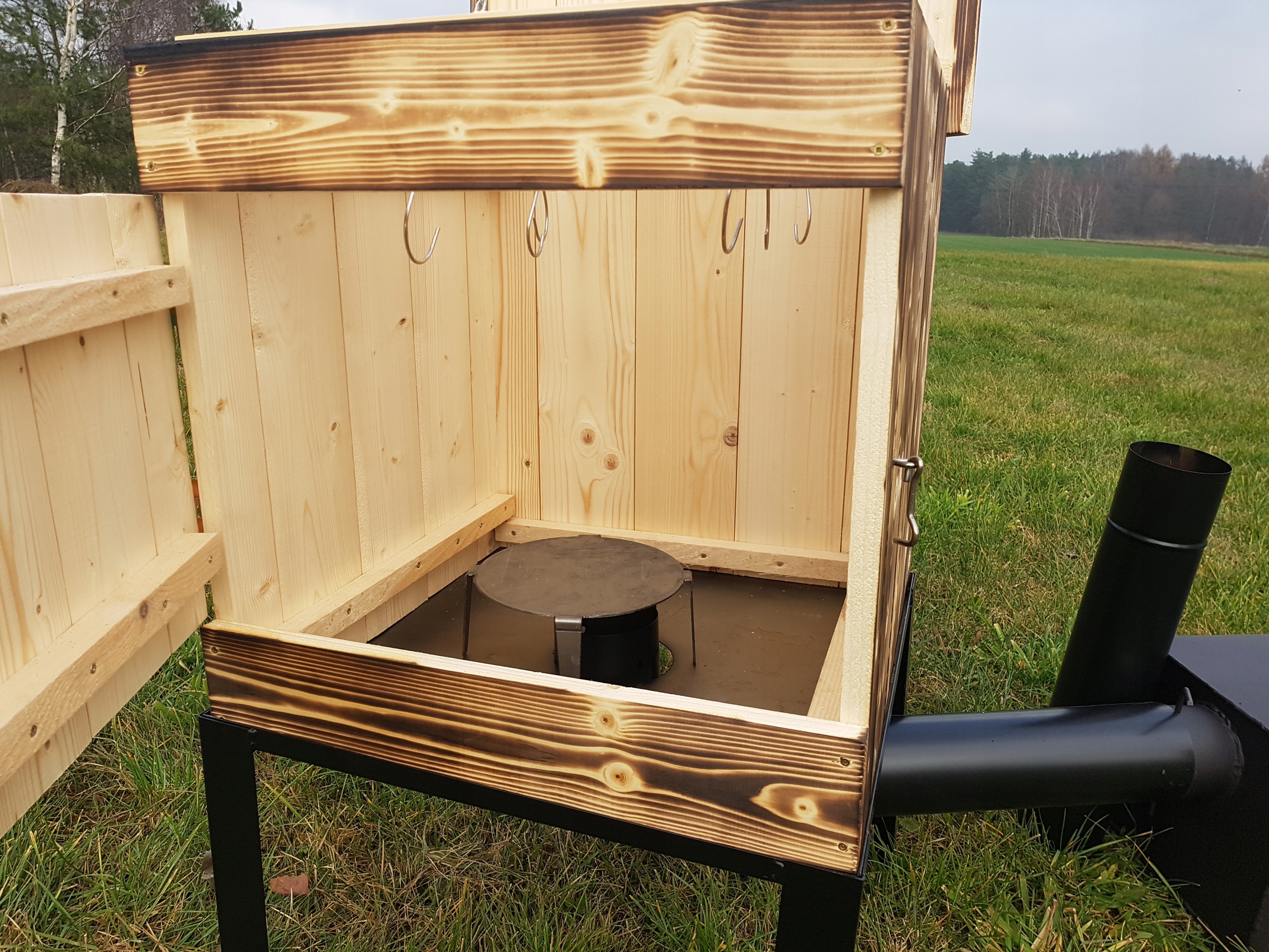 WĘDZARNIA DREWNIANA WĘDZOK OGRODOWA UCHYLNY DACH Stan opakowania oryginalne