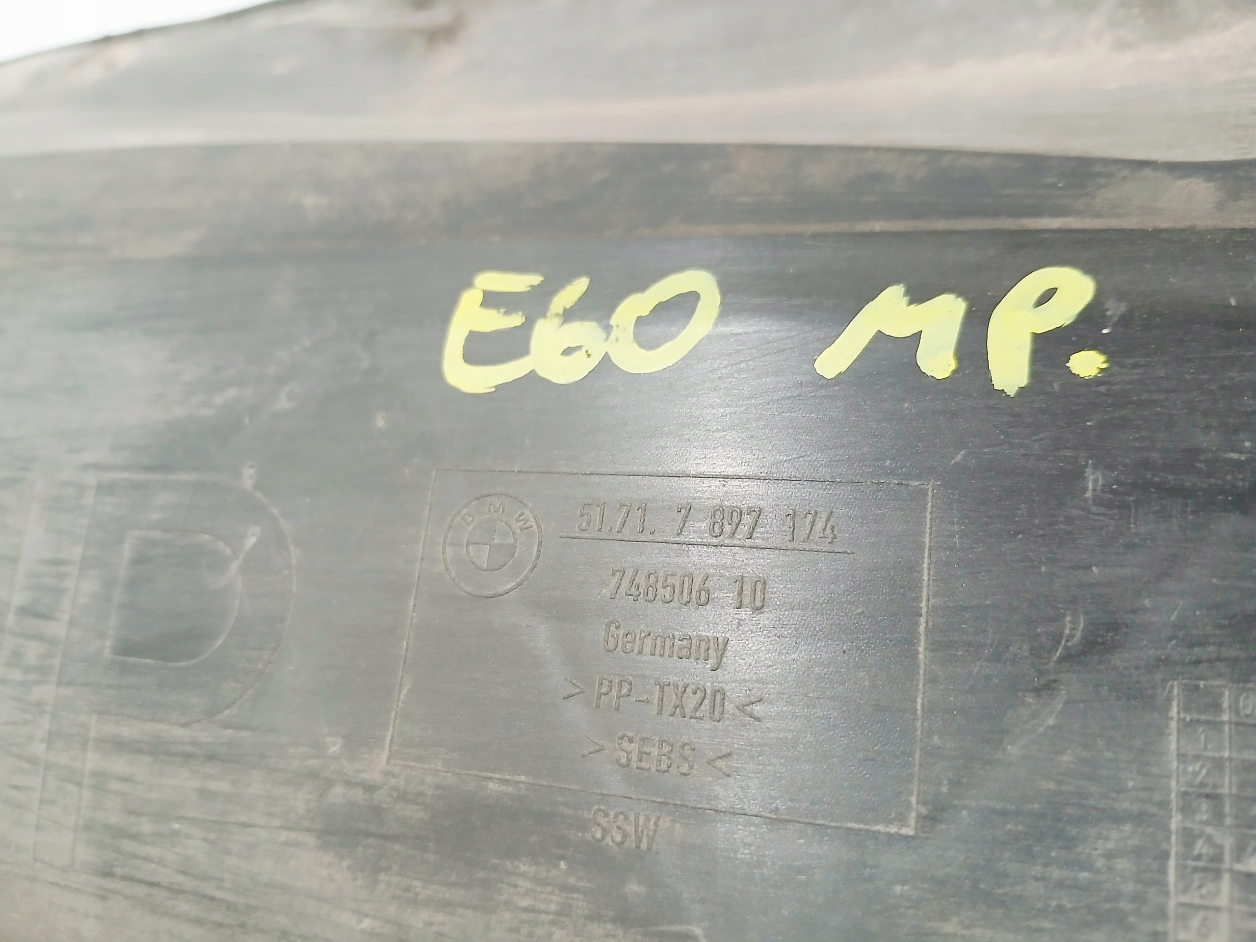drain air BMW E60 E61 M PAKIET 7897174 (0000494)