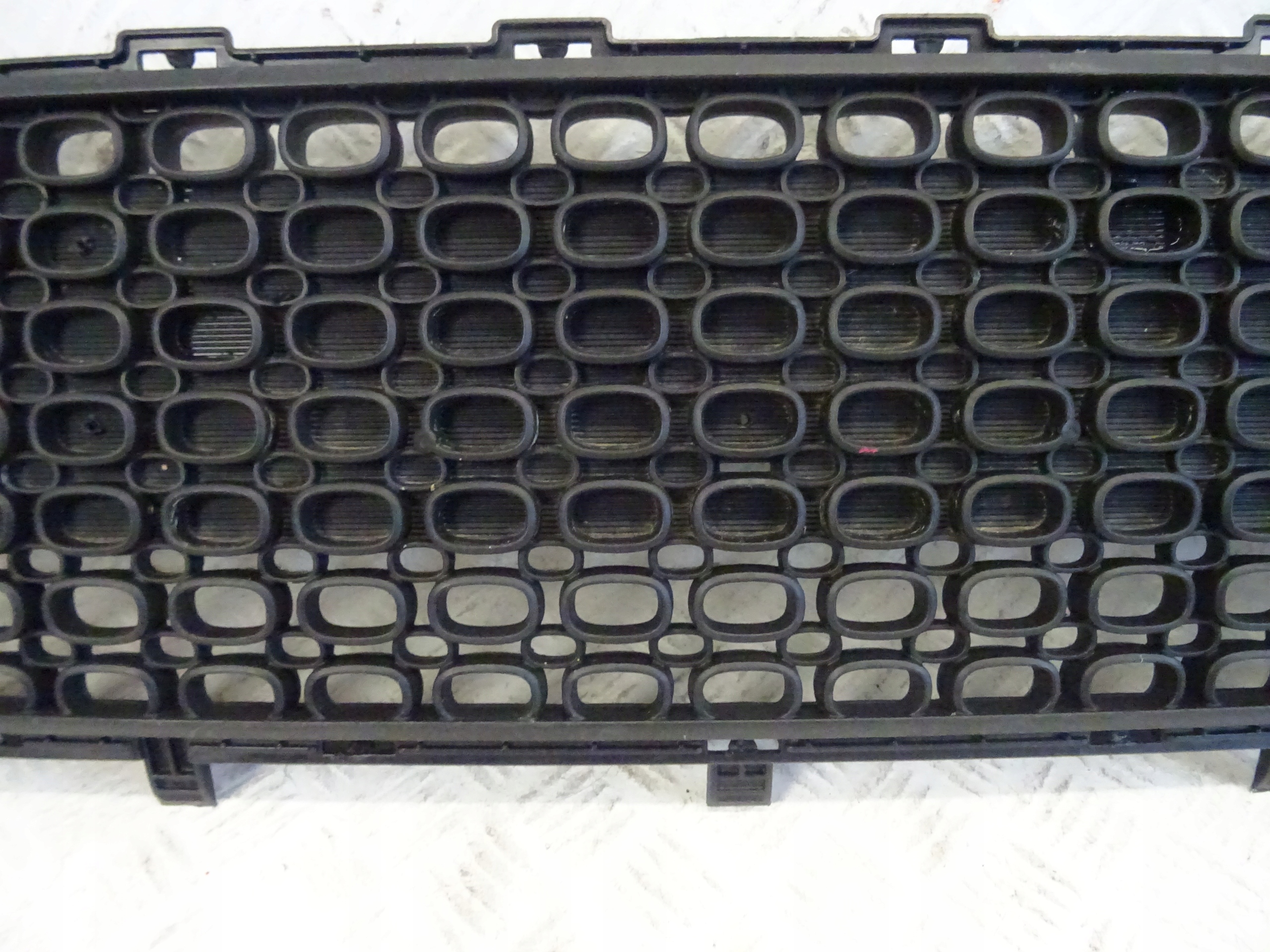 grid of a bumper front front KIA SOUL II 86561-B2000