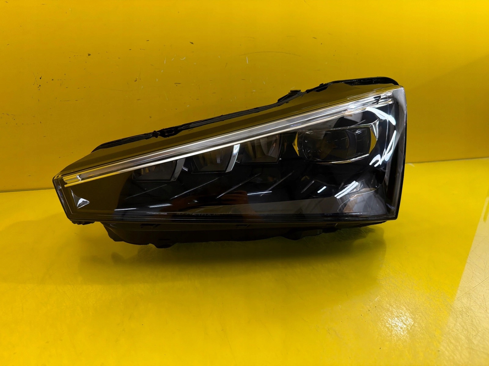 light left Skoda Scala Full Led 657941015A