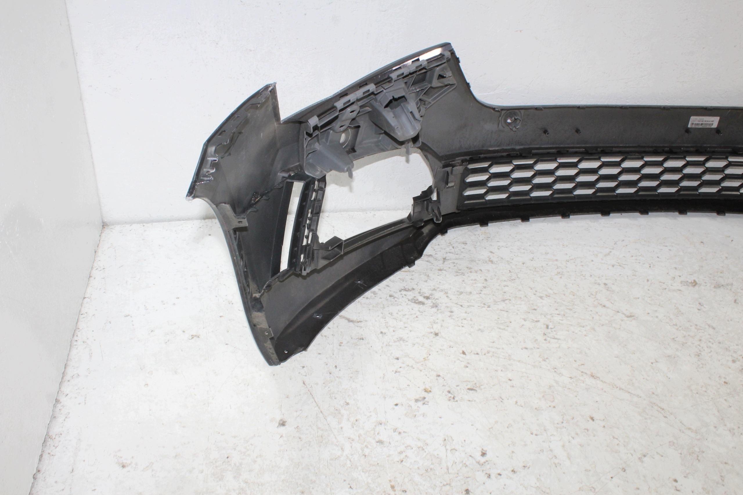 Skoda Scala bumper front front 657807221