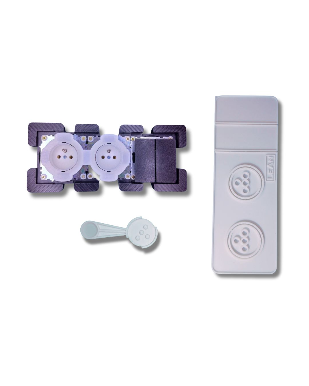 Skryté zásuvky a dvojitý naddoskový spínač do kuchyne, svetlá dlažba