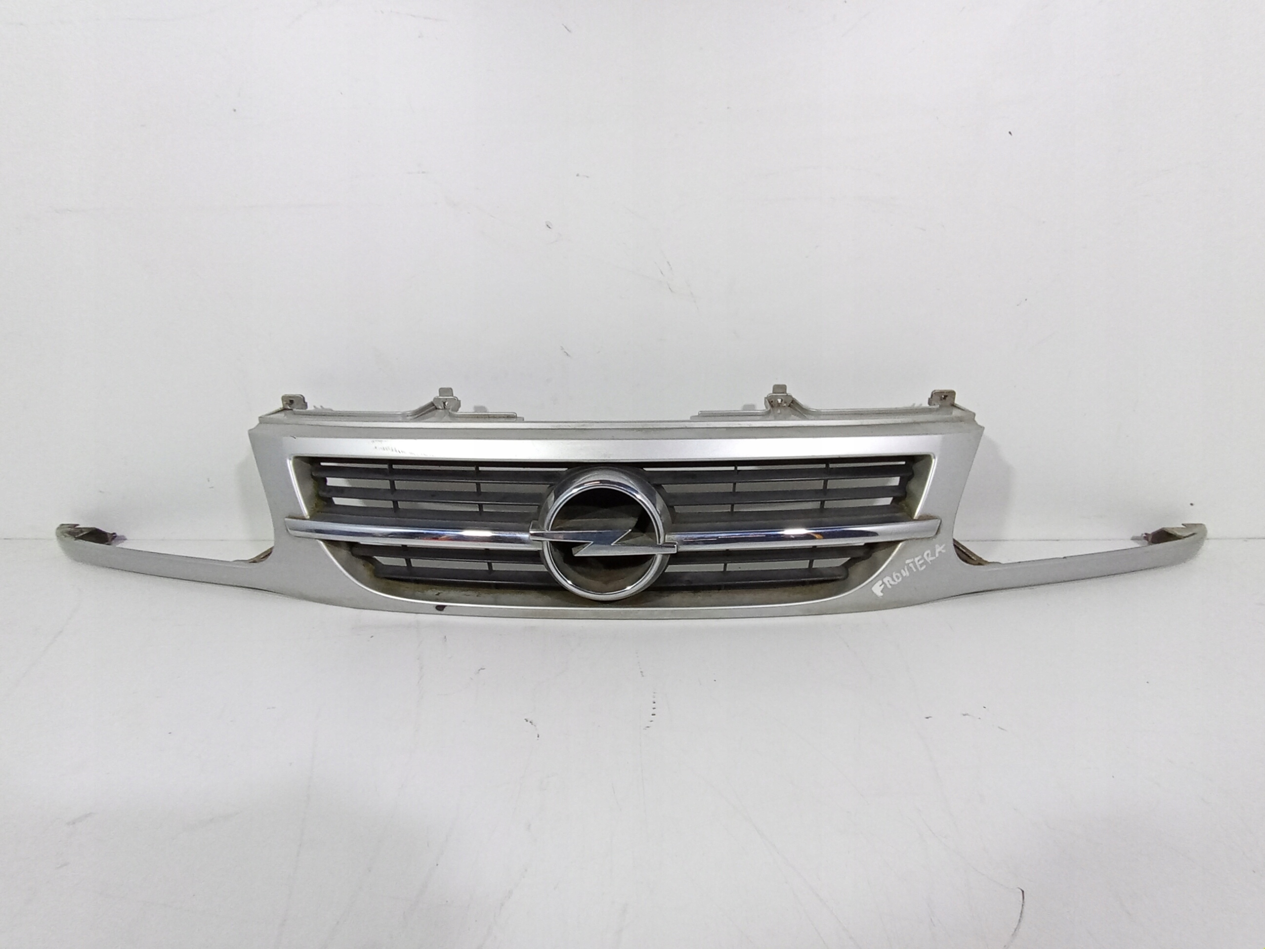 Frontera B 98-04 grill grille radiator OE 464192822