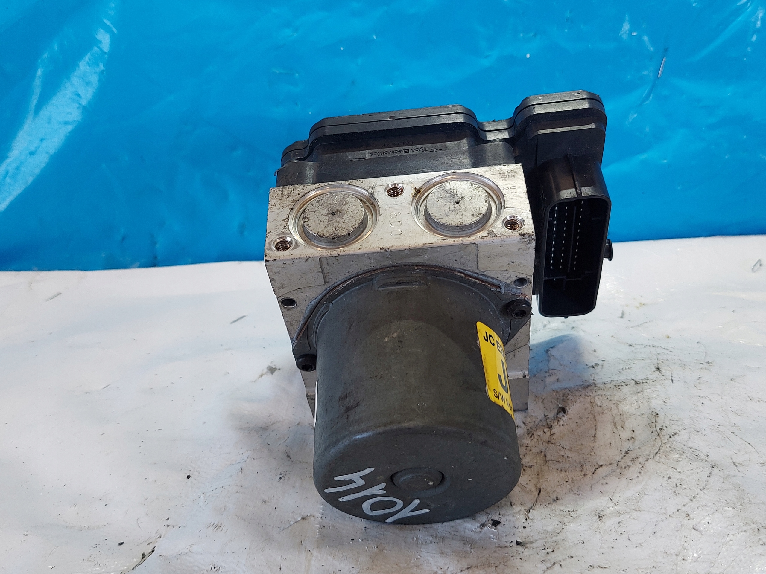 pompa ABS HYUNDAI IX20 2013R 1K589-30500