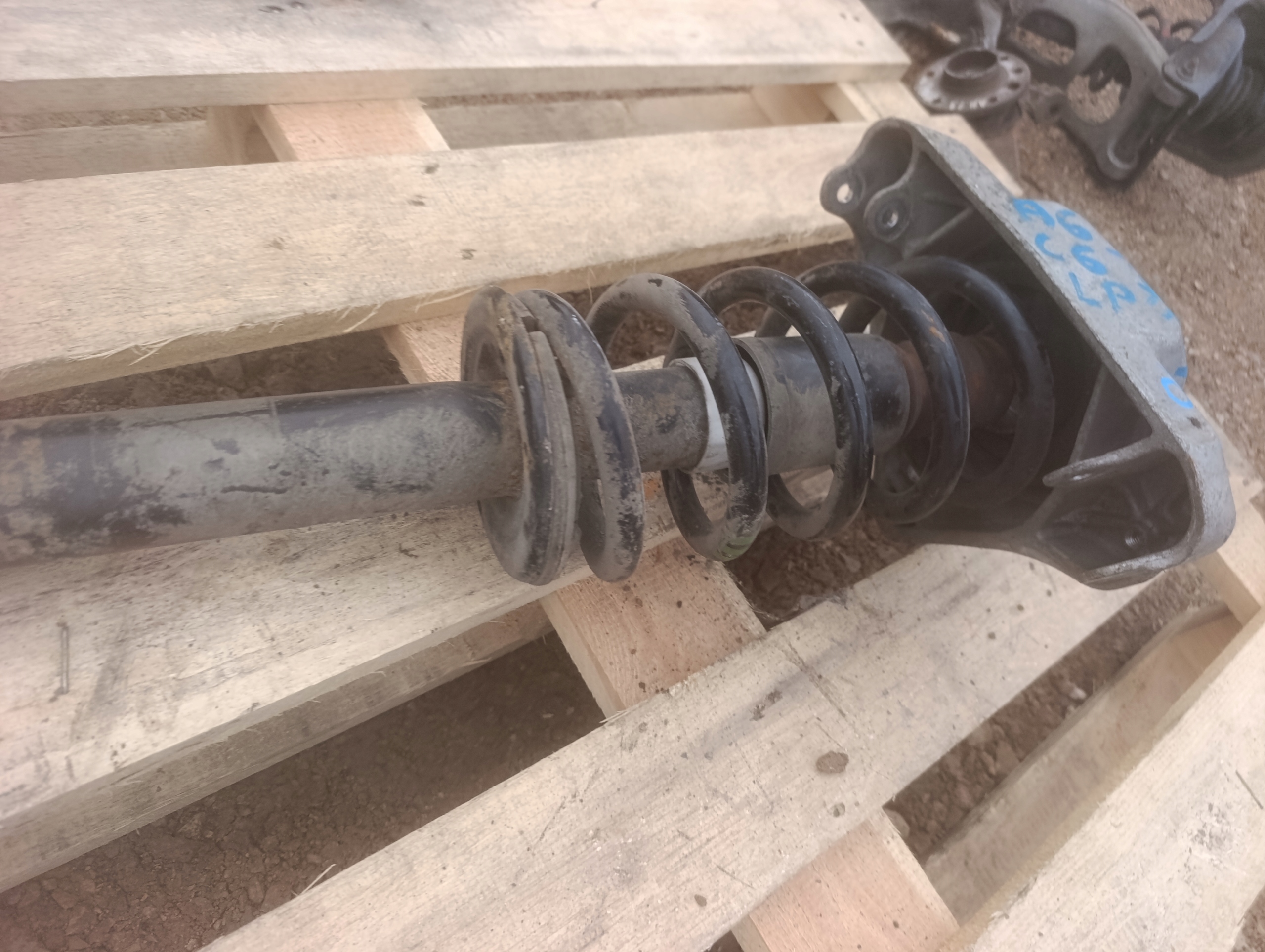 MACPHERSON shock absorber front front AUDI A4 B6 8E0413031CM 8E0CM