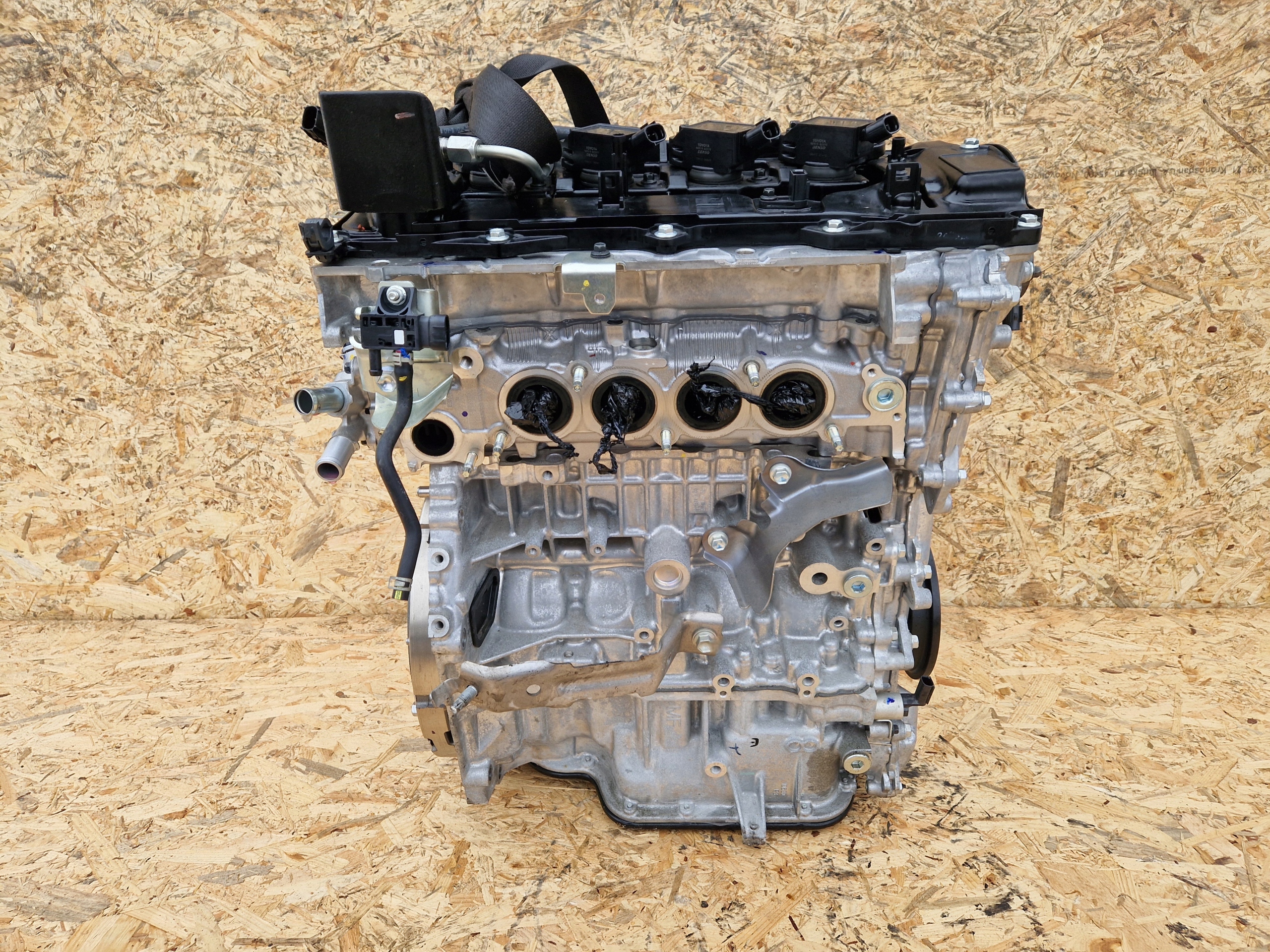 engine unprotected pillar TOYOTA C-HR II 2.0 HYBRYDA XM20A-X82G XM20A