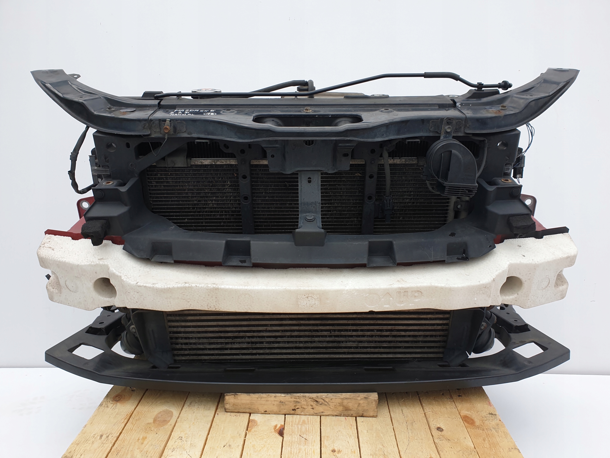 Mazda CX-5 2.2 D 11- PRZEDNI PAS CHŁODNICE KOMPLET