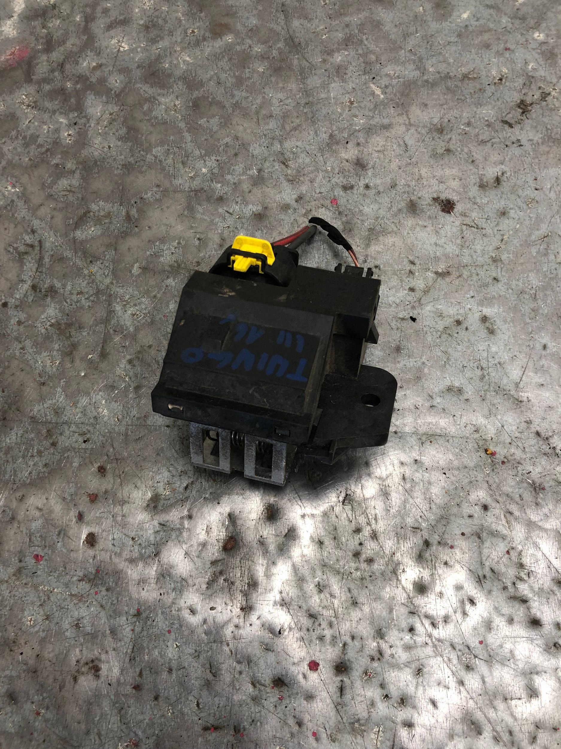 gebläsewiderstand RENAULT TWINGO III 255507773R